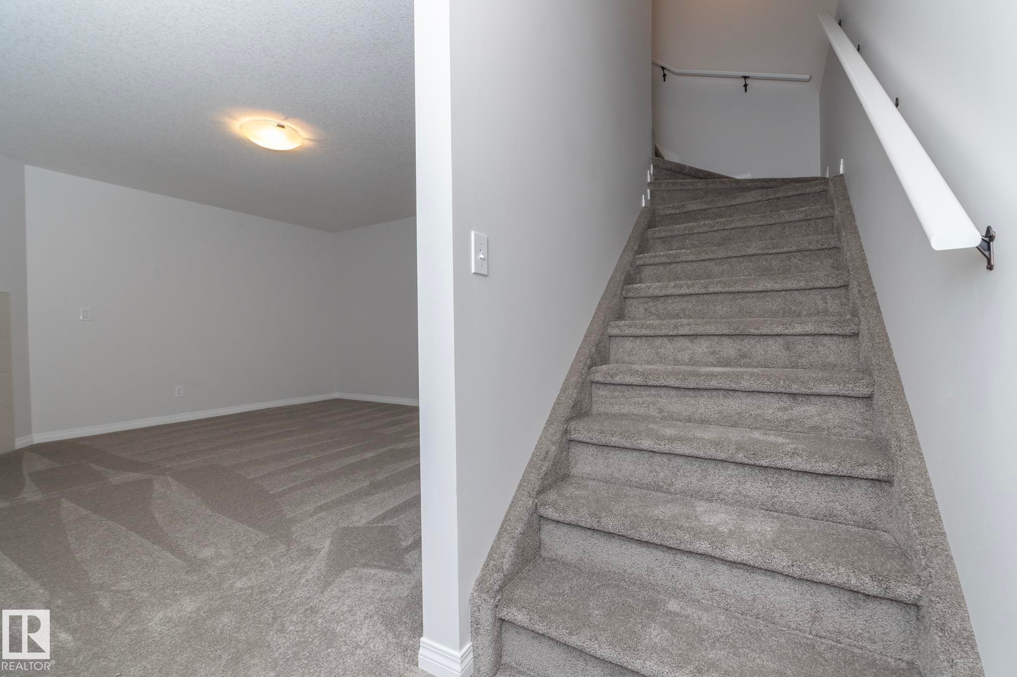 197 Birchwood Close, Devon, AB - Indoor Photo Showing Other Room