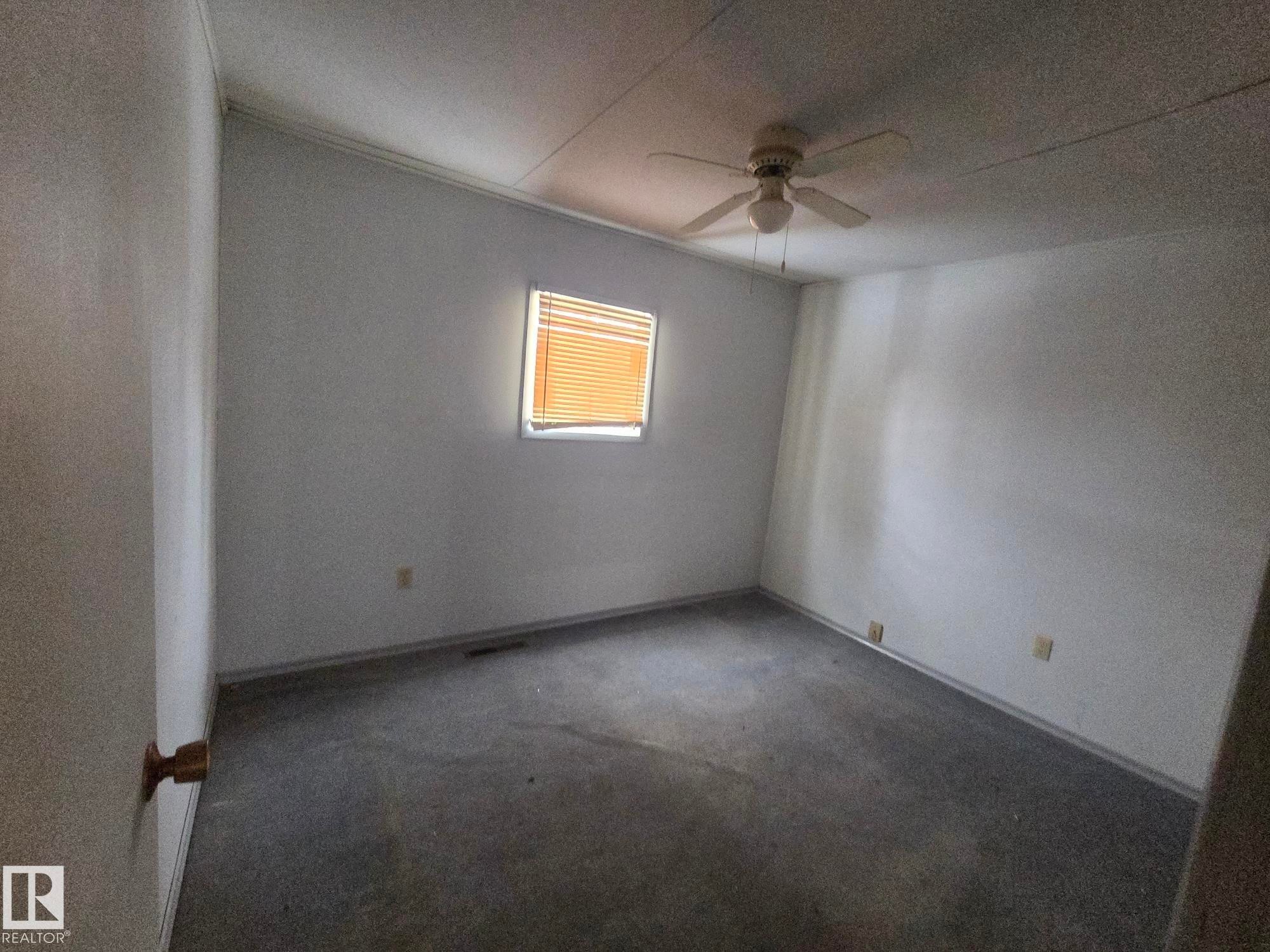 1014 16 Avenue, Cold Lake, AB - Indoor