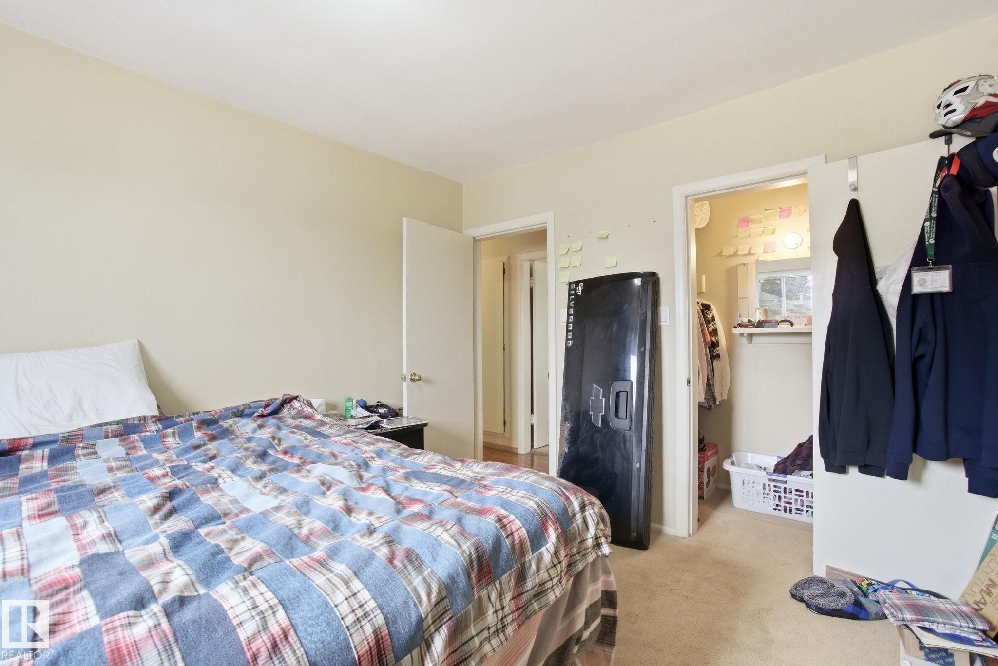 8208 73 Avenue, Edmonton, AB - Indoor Photo Showing Bedroom