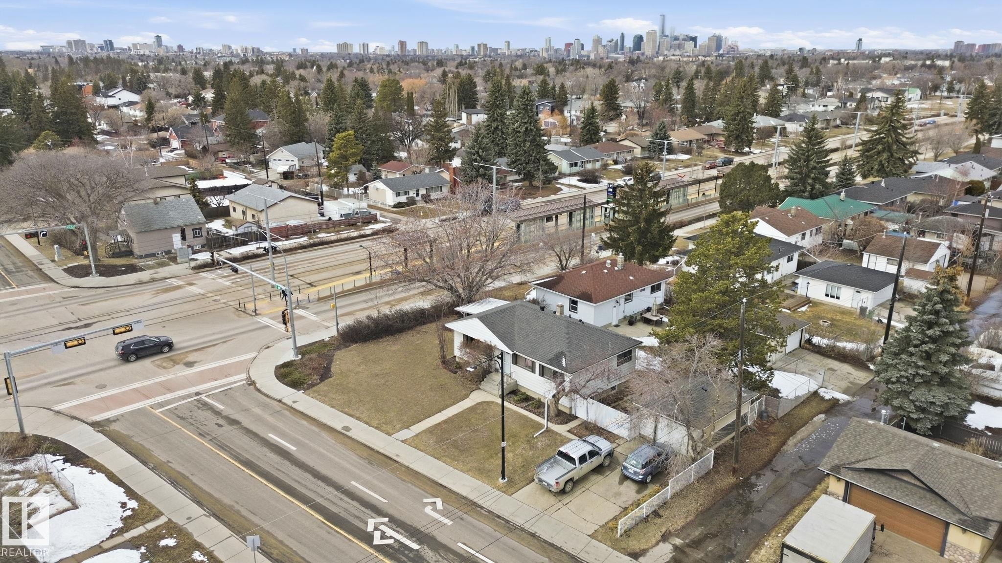 8208 73 Avenue, Edmonton, AB - Outdoor With View