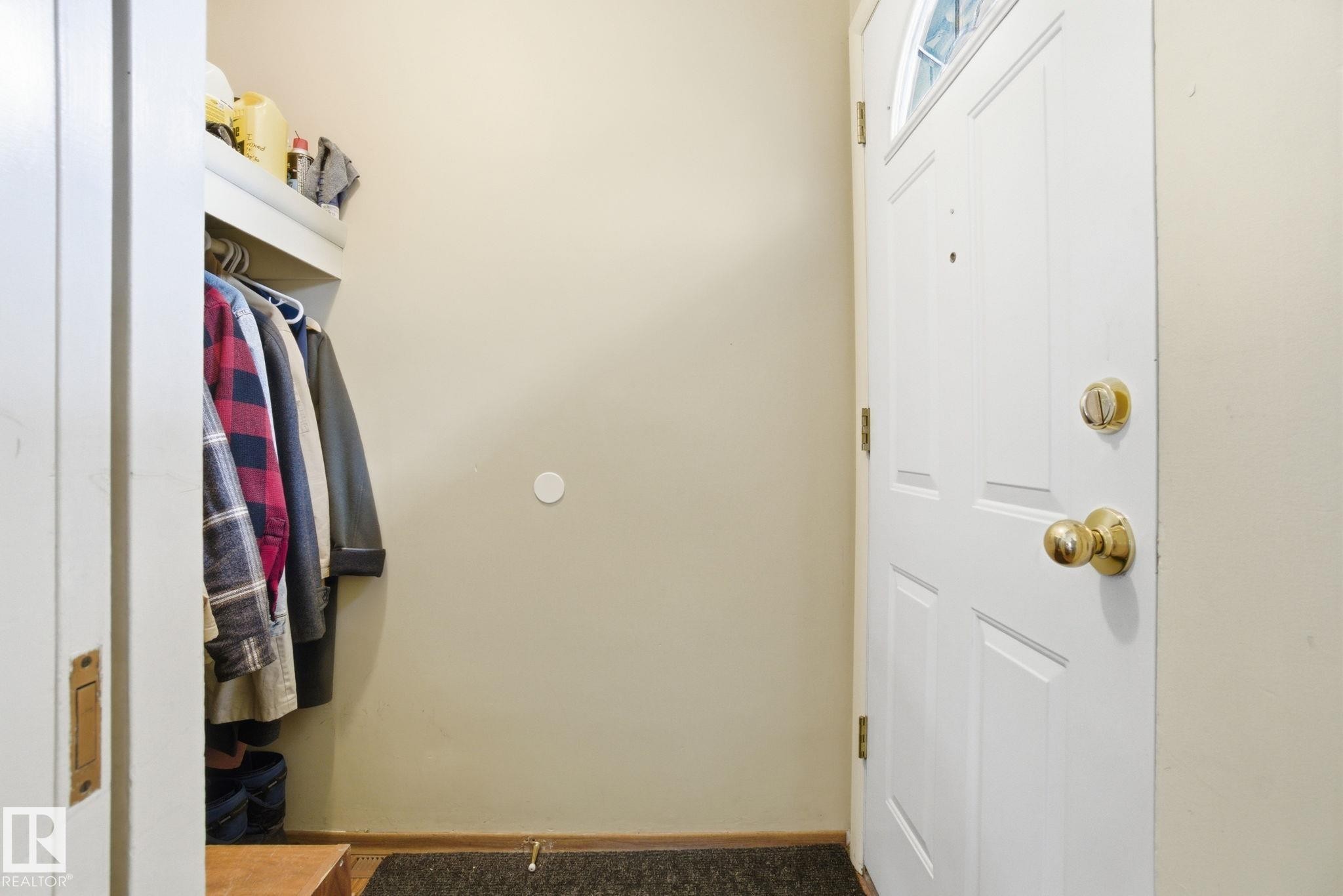 8208 73 Avenue, Edmonton, AB - Indoor