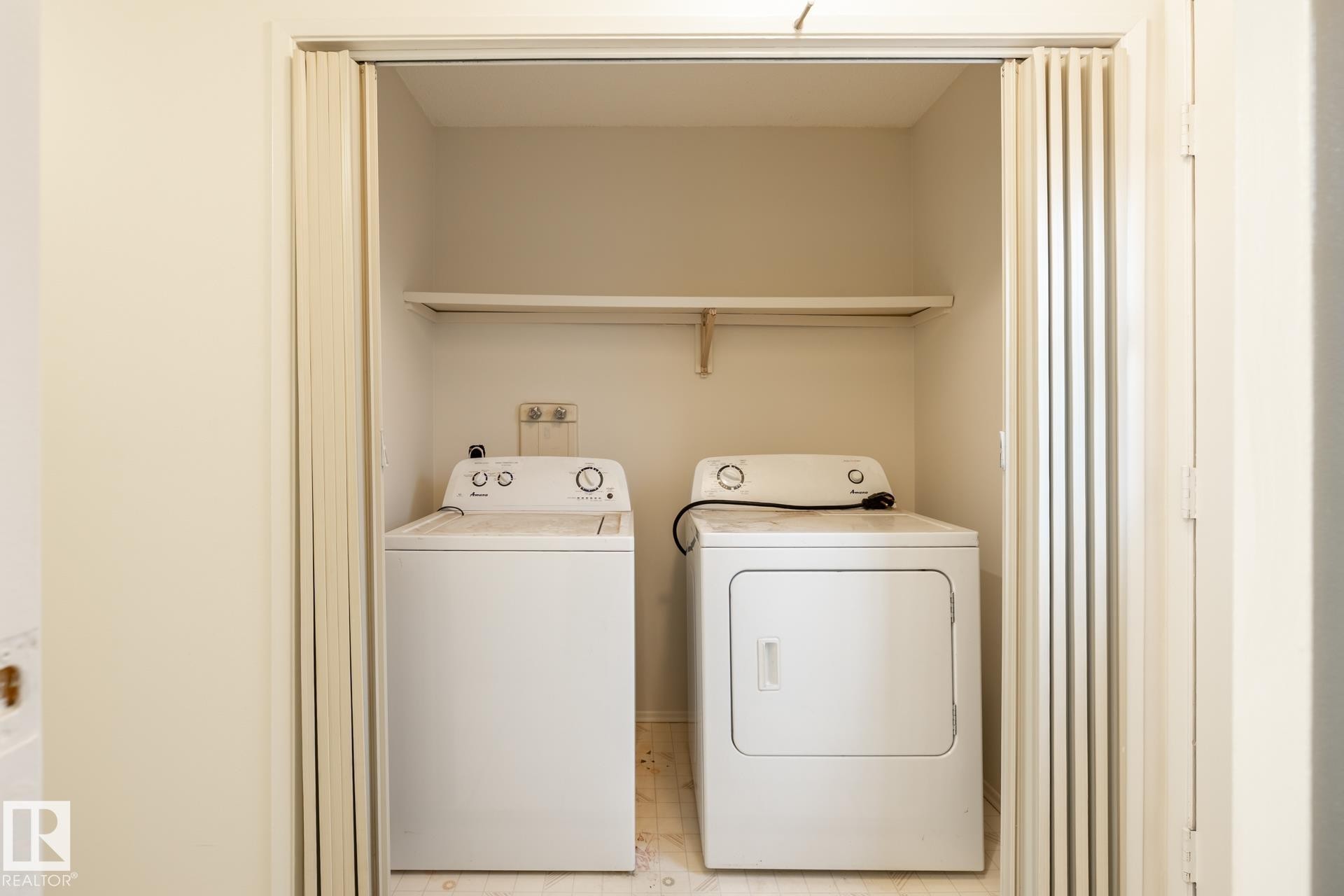 14339 122 Street, Edmonton, AB - Indoor Photo Showing Laundry Room