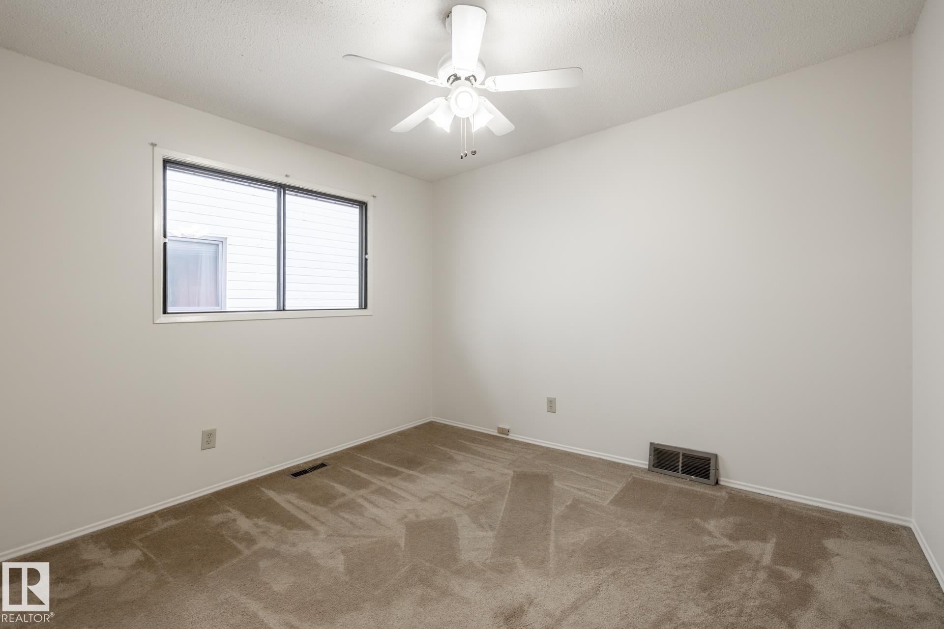14339 122 Street, Edmonton, AB - Indoor Photo Showing Other Room
