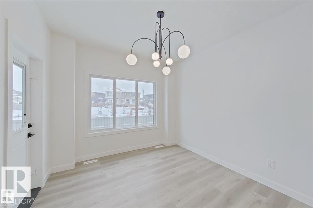 3158 Magpie Way, Edmonton, AB - Indoor Photo Showing Other Room