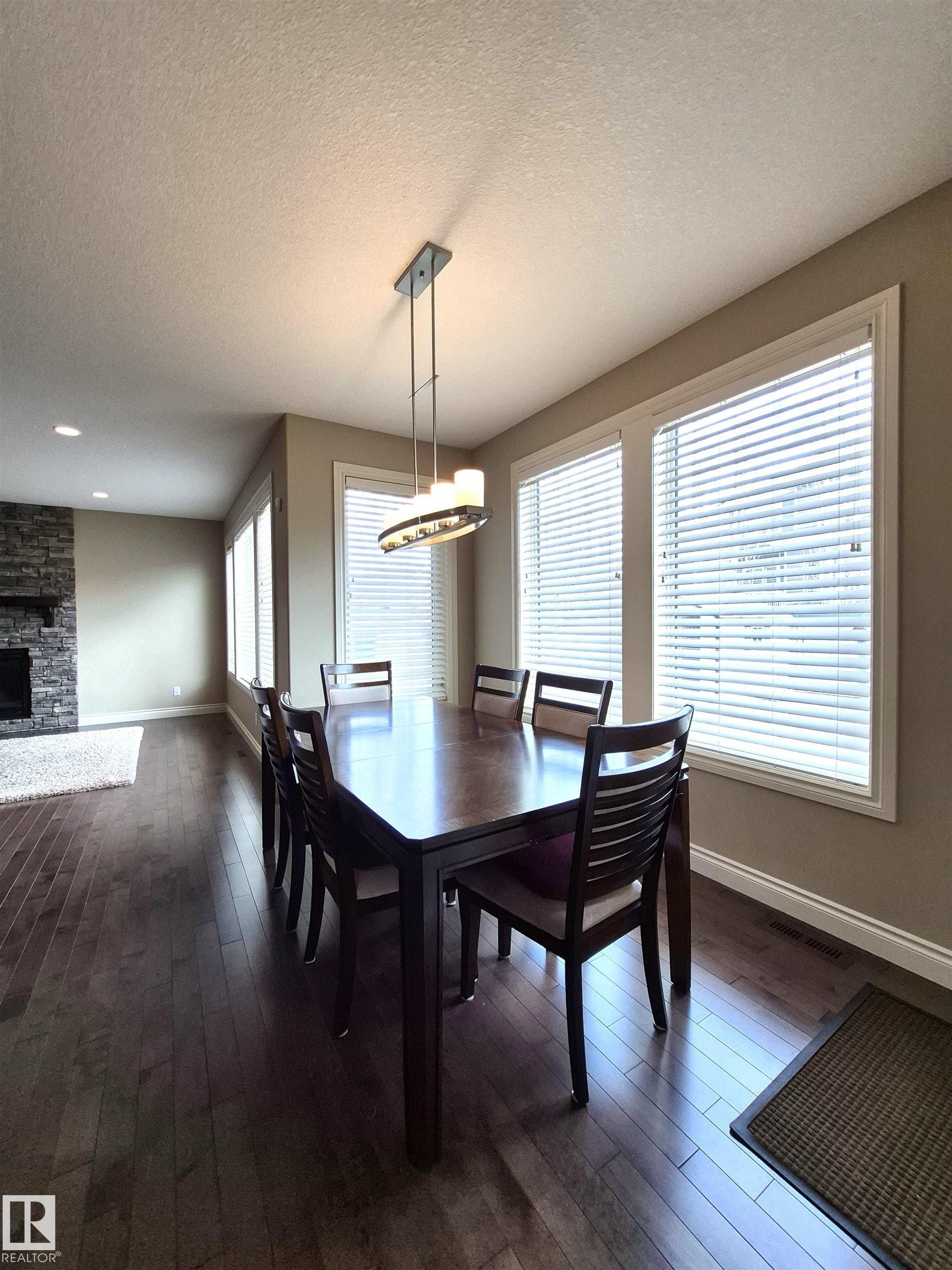 2121 90A Street, Edmonton, AB - Indoor Photo Showing Dining Room