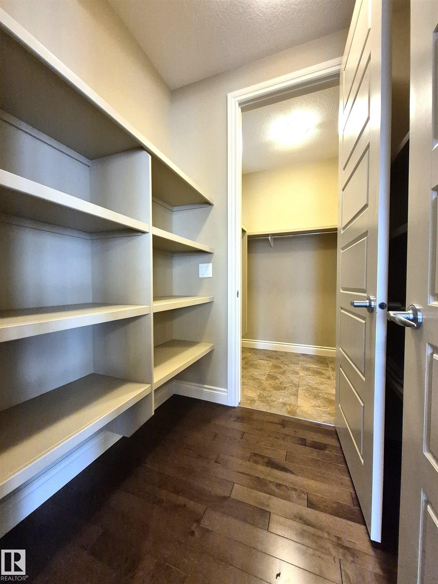 2121 90A Street, Edmonton, AB - Indoor