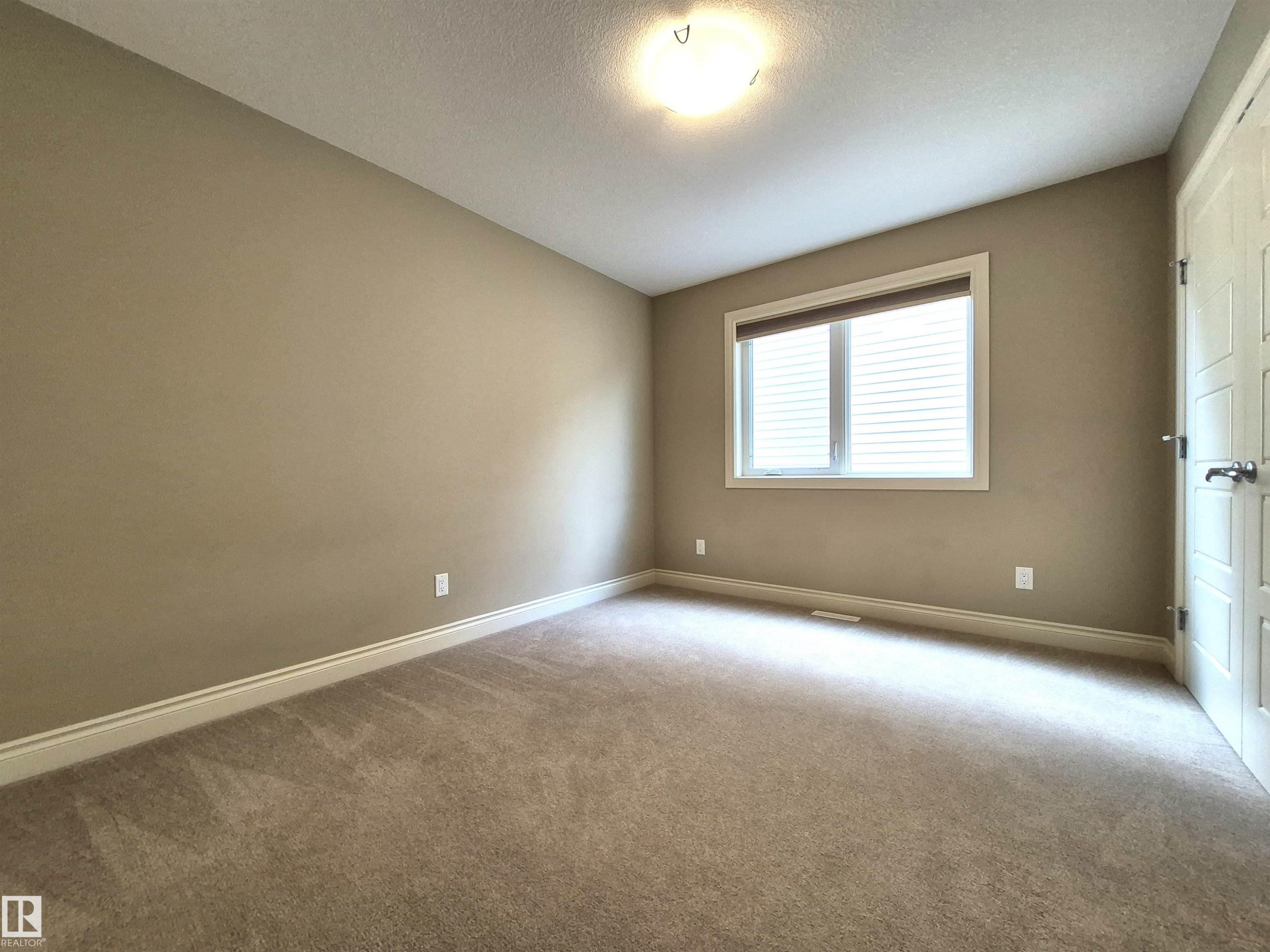 2121 90A Street, Edmonton, AB - Indoor Photo Showing Other Room