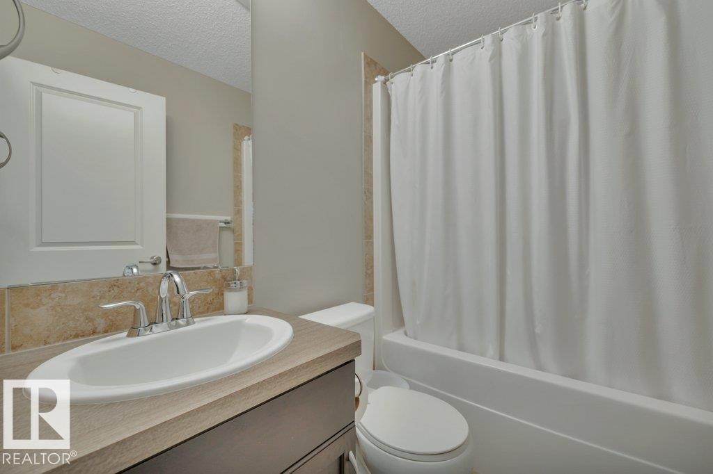 1167 Mcconachie Boulevard, Edmonton, AB - Indoor Photo Showing Bathroom