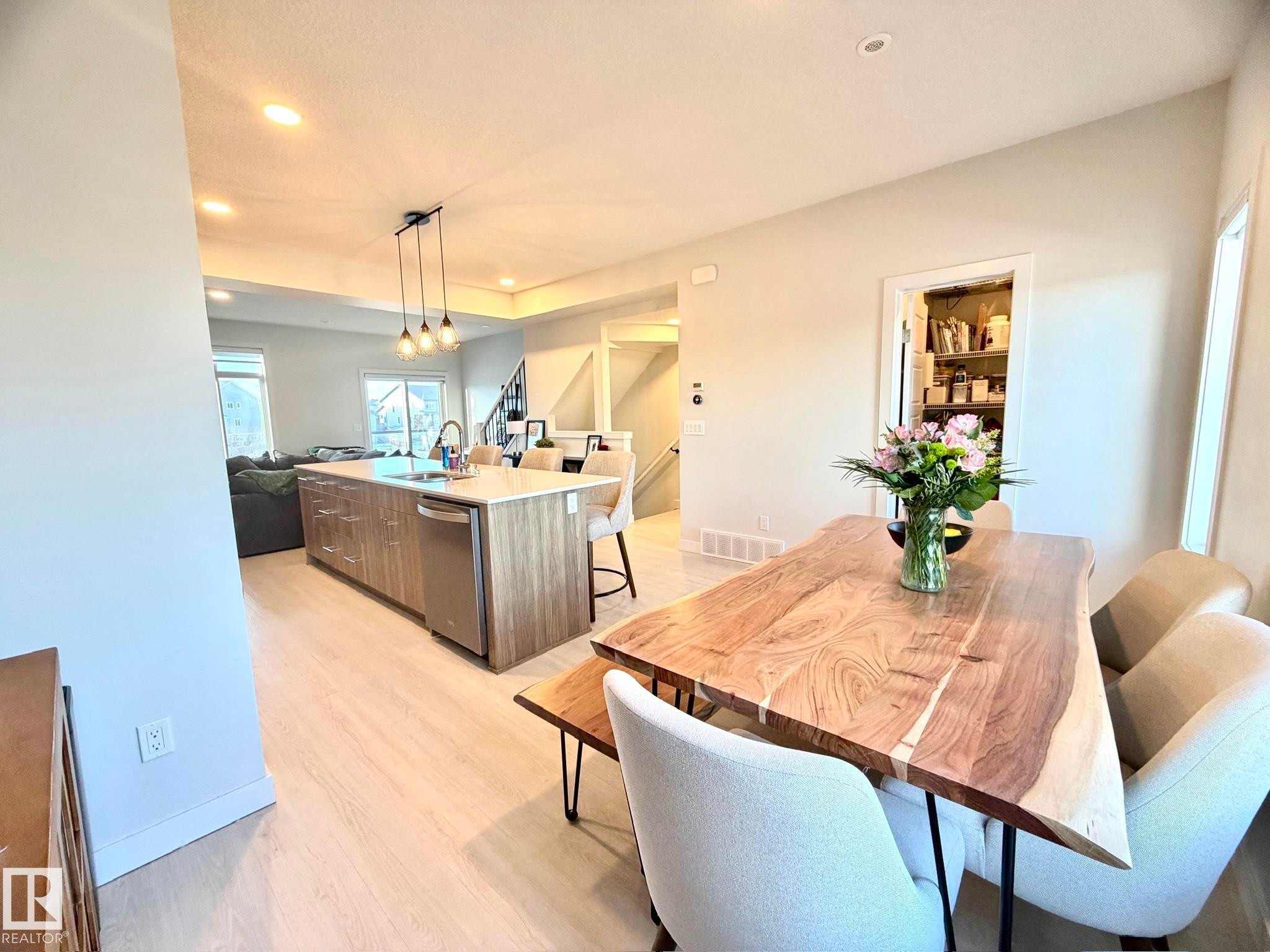 2 1010 Rabbit Hill Road, Edmonton, AB - Indoor Photo Showing Dining Room