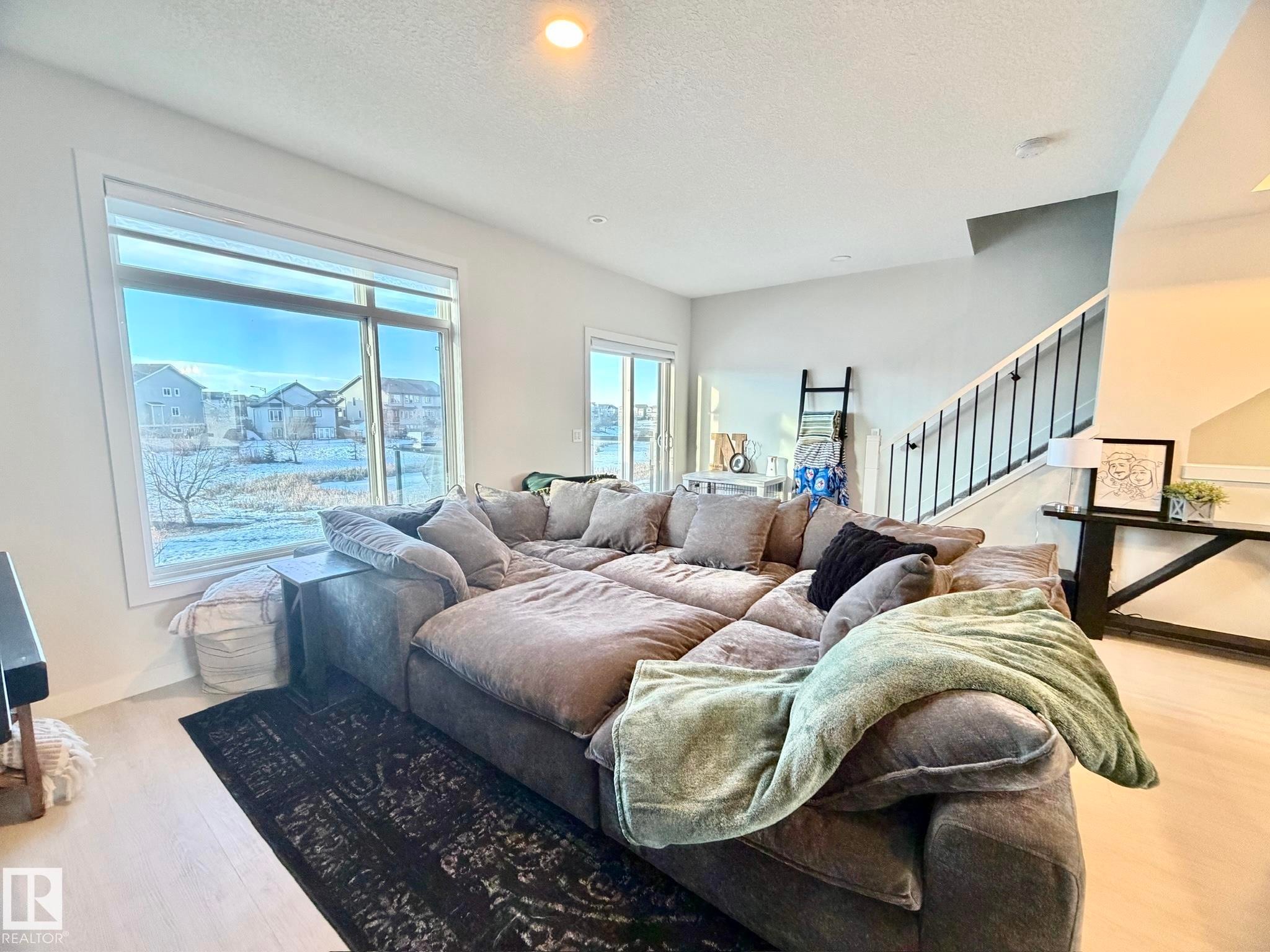 2 1010 Rabbit Hill Road, Edmonton, AB - Indoor Photo Showing Living Room