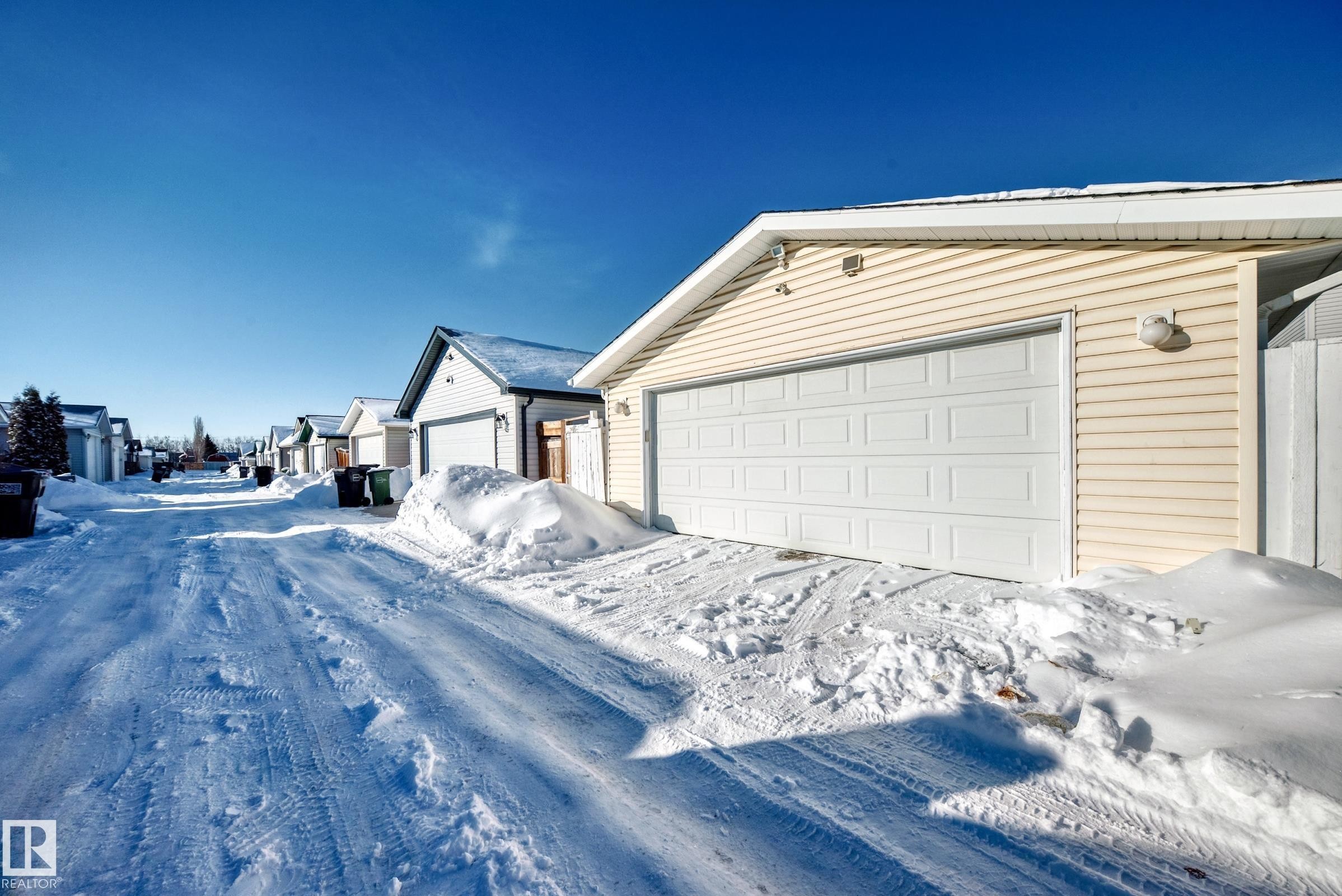 14043 151 Avenue, Edmonton, AB - Outdoor