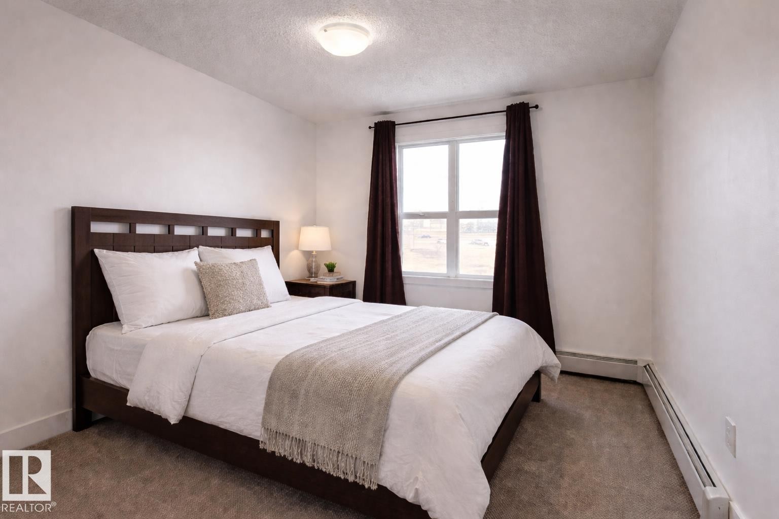 311 667 Watt Boulevard, Edmonton, AB - Indoor Photo Showing Bedroom