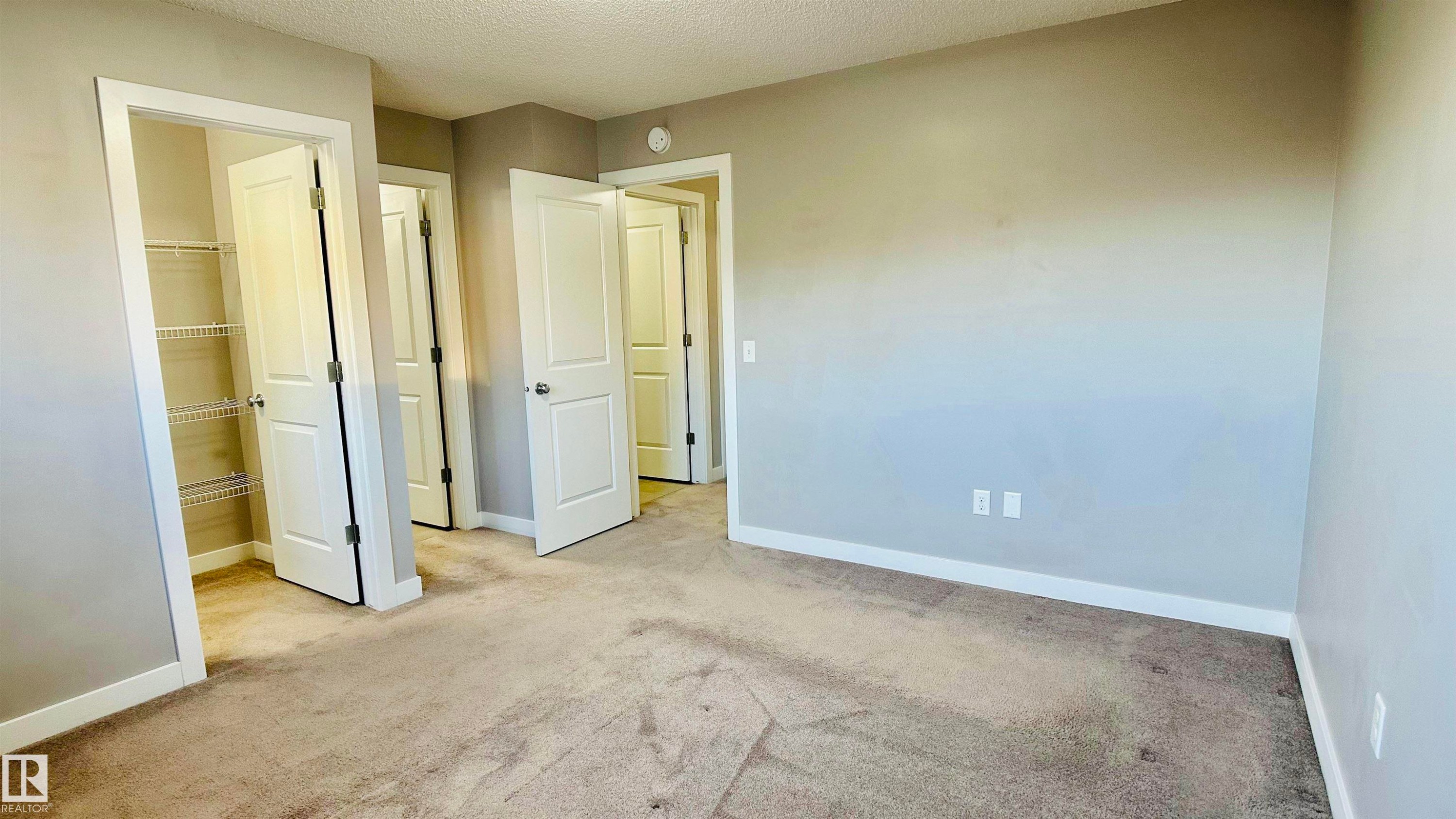 1105 33A Street, Edmonton, AB - Indoor Photo Showing Other Room