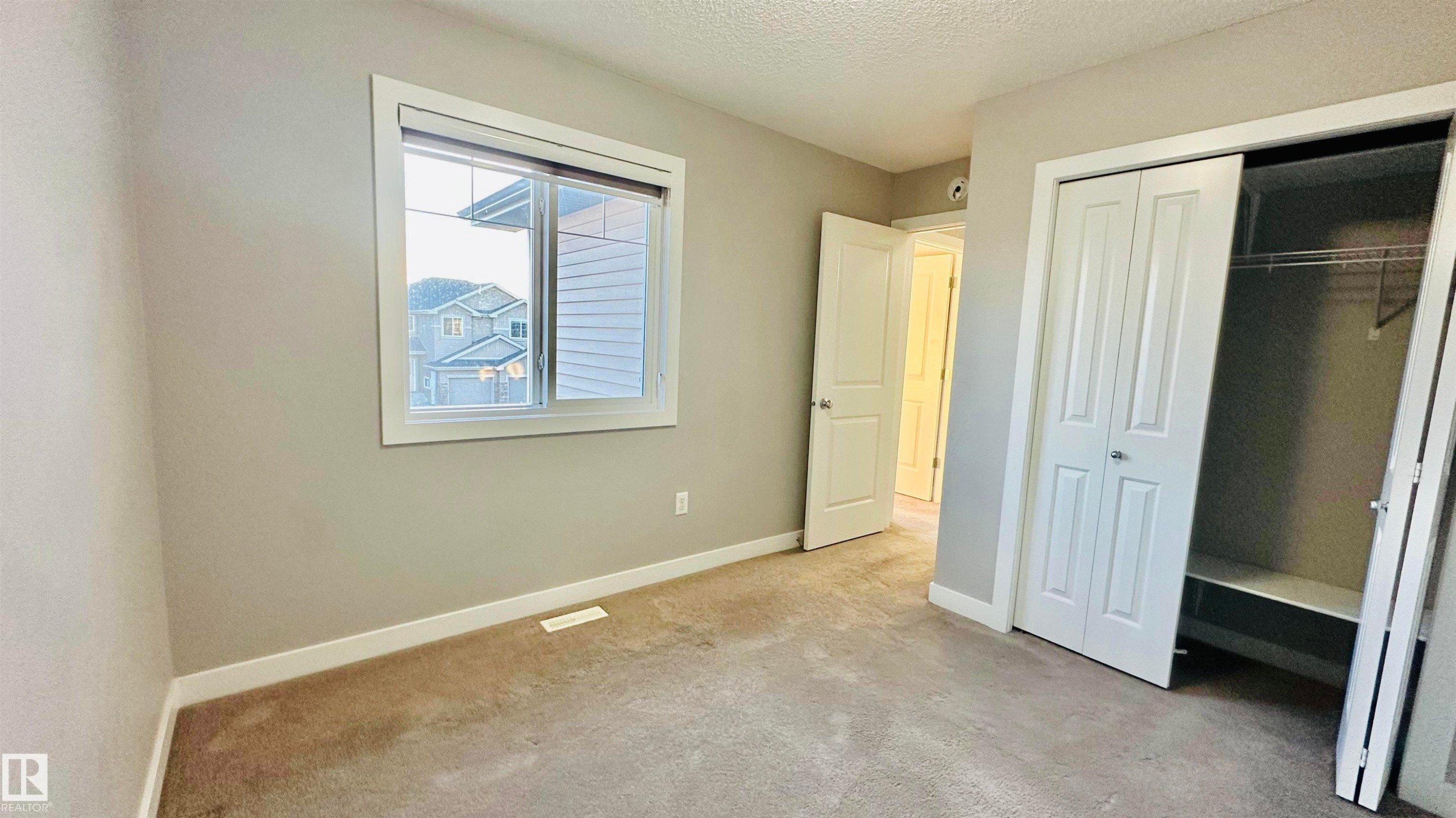 1105 33A Street, Edmonton, AB - Indoor Photo Showing Other Room