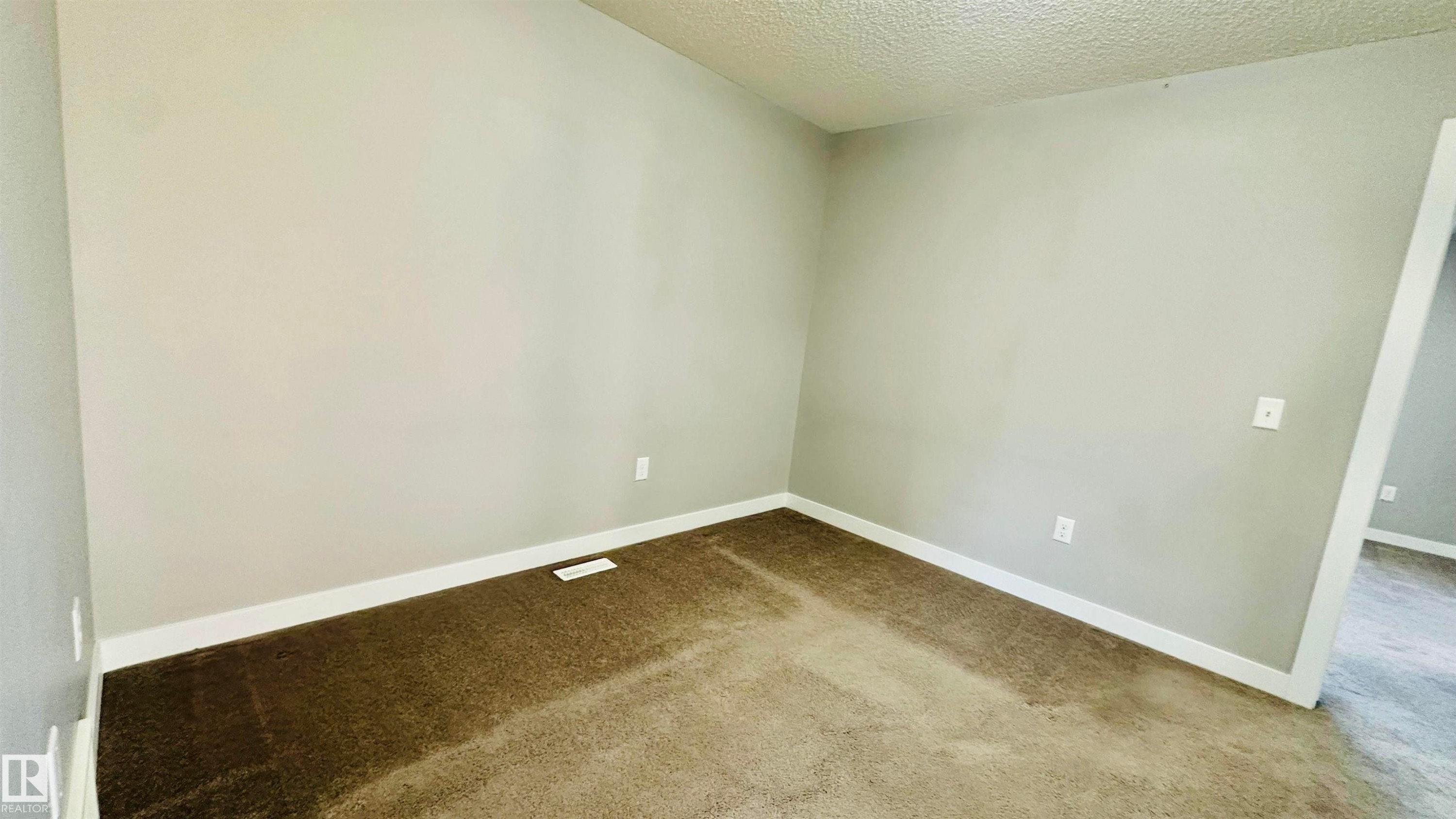 1105 33A Street, Edmonton, AB - Indoor Photo Showing Other Room