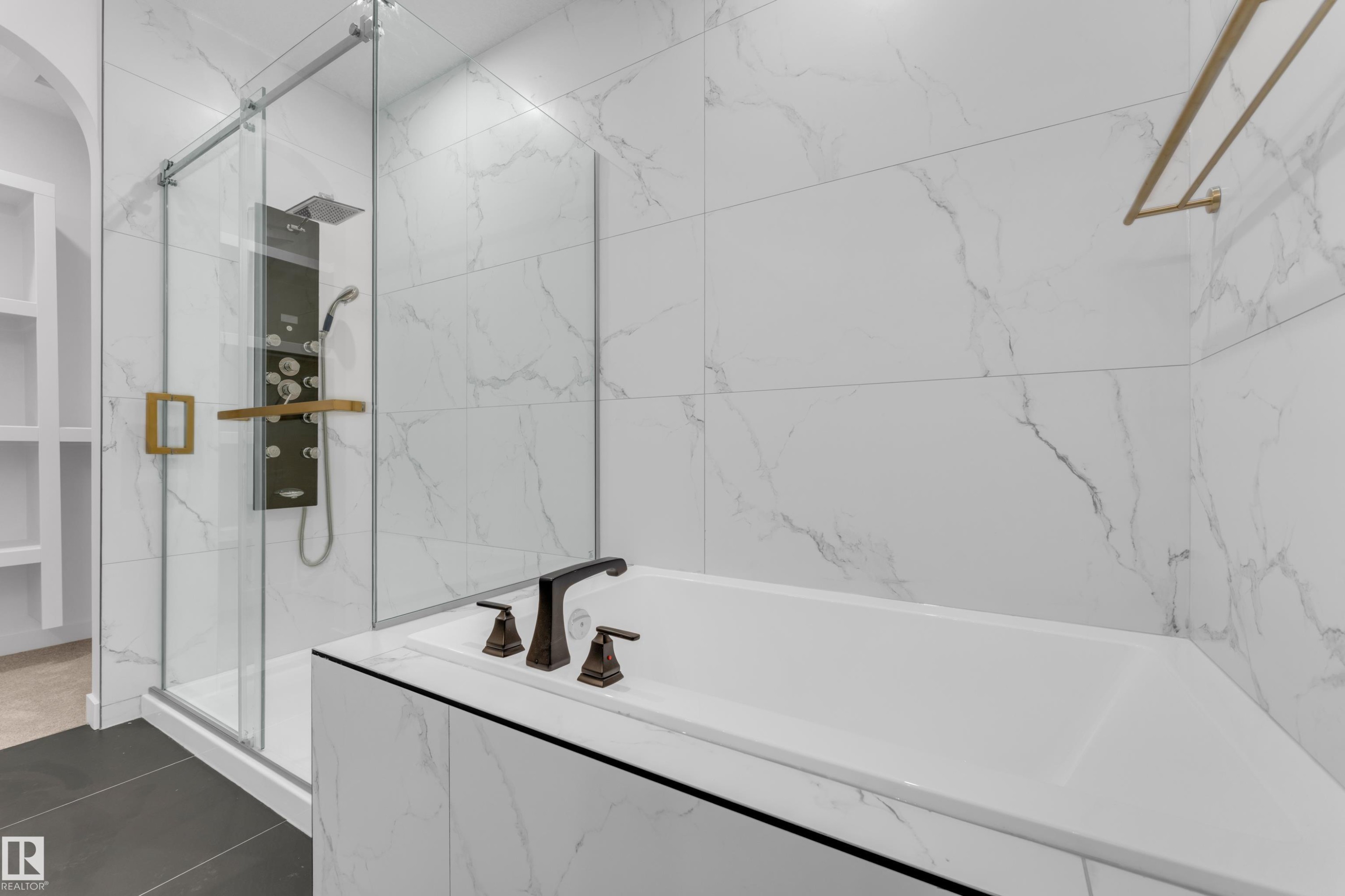 4 Grayson Green, Stony Plain, AB - Indoor Photo Showing Bathroom