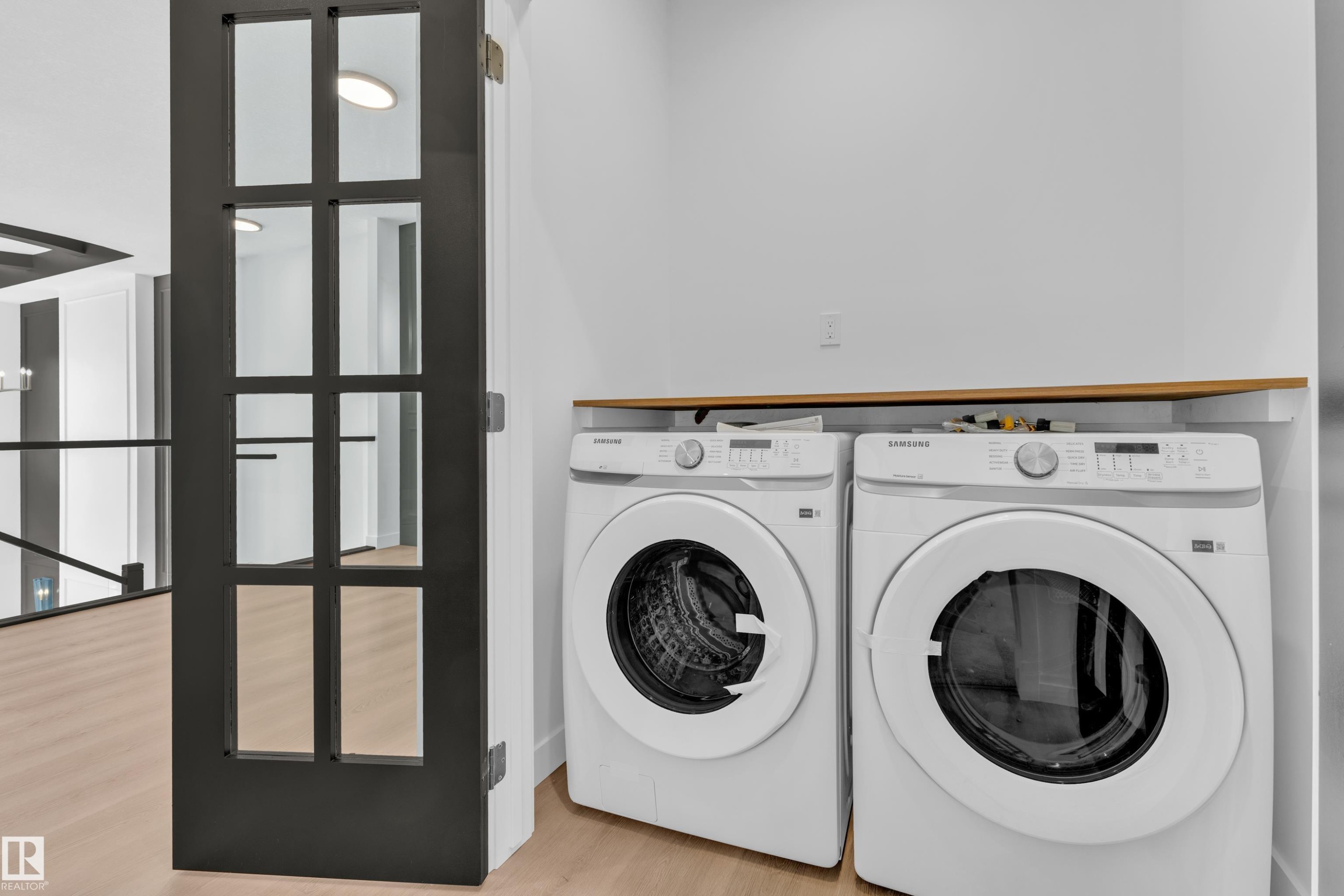 4 Grayson Green, Stony Plain, AB - Indoor Photo Showing Laundry Room