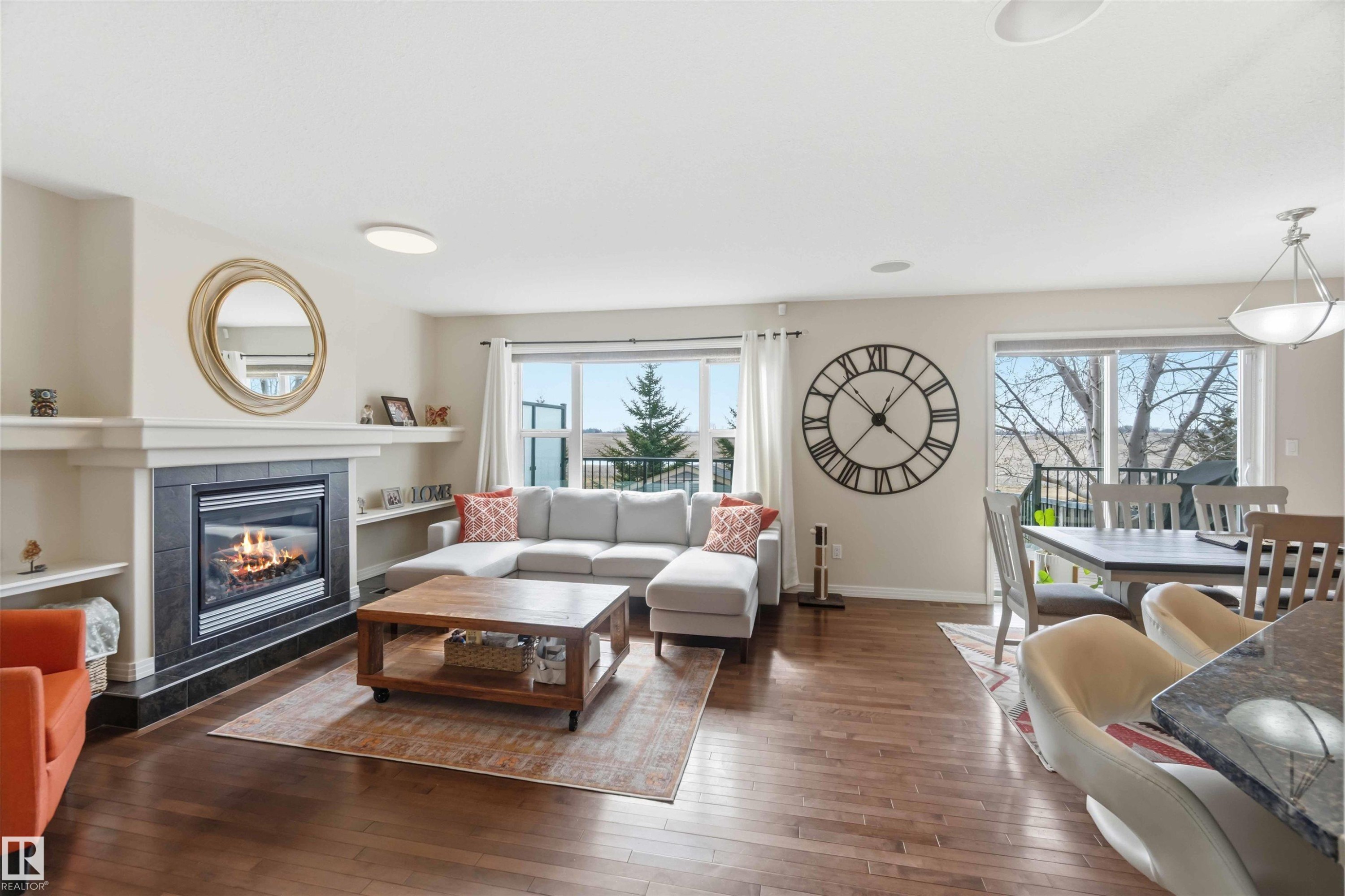 1247 Westerra Crescent, Stony Plain, AB - Indoor Photo Showing Living Room With Fireplace