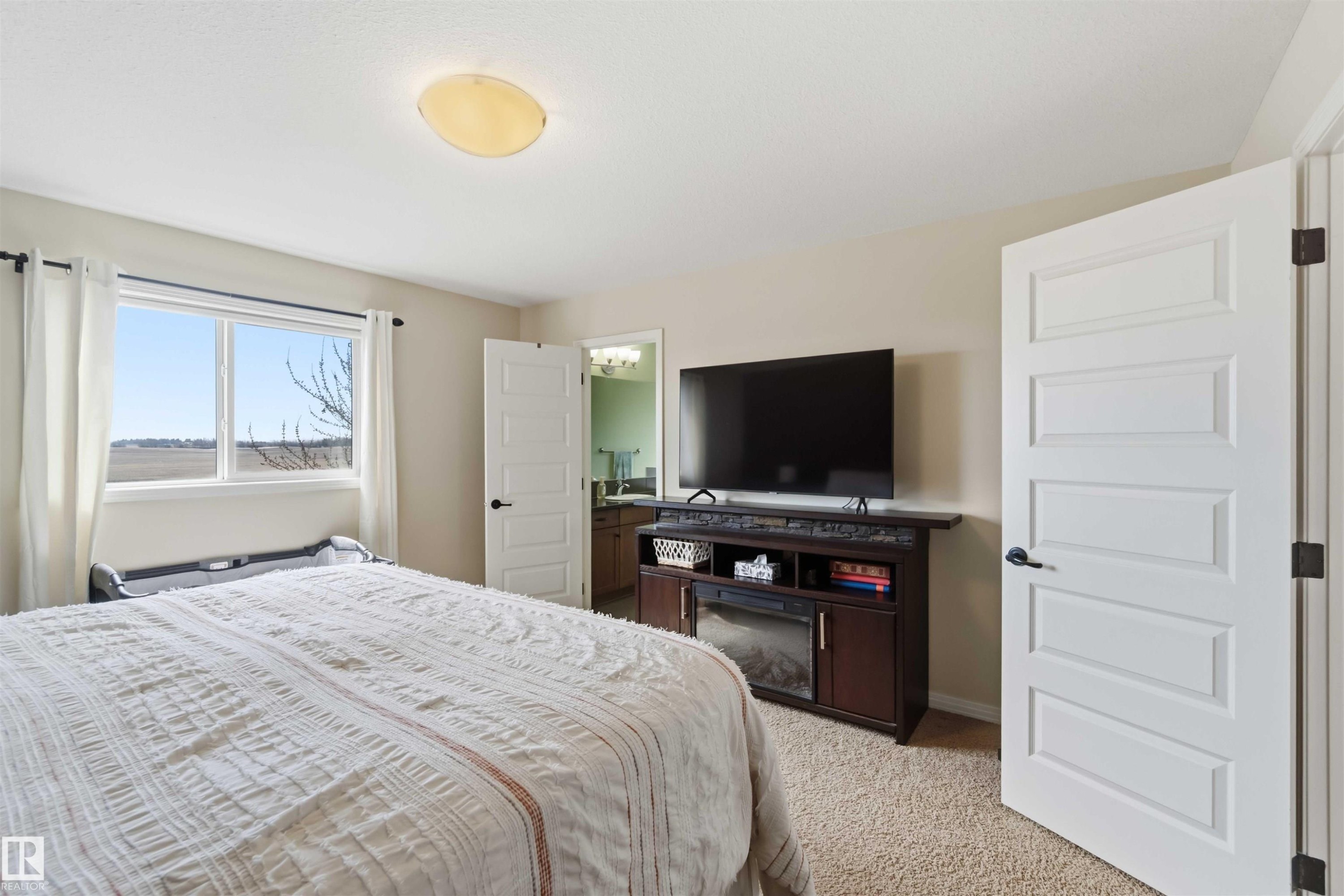 1247 Westerra Crescent, Stony Plain, AB - Indoor Photo Showing Bedroom