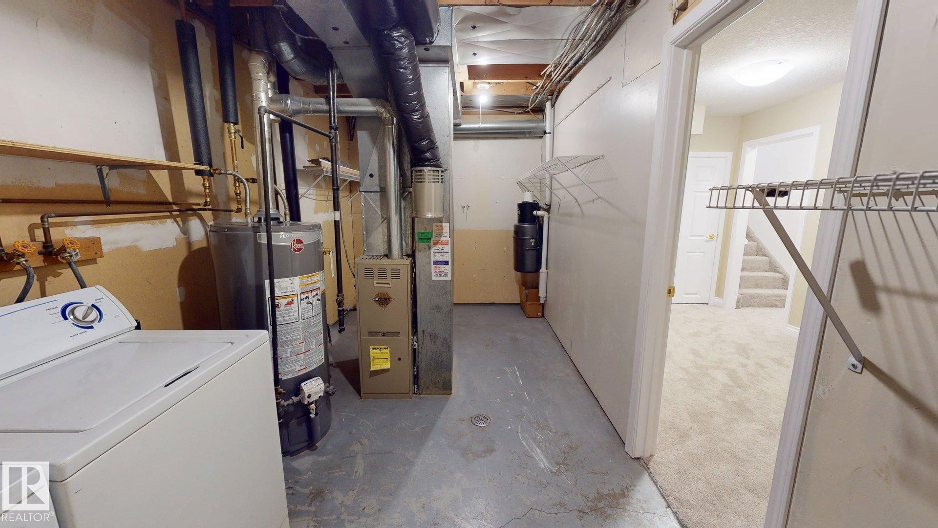 323 Willow Crest, Edmonton, AB - Indoor