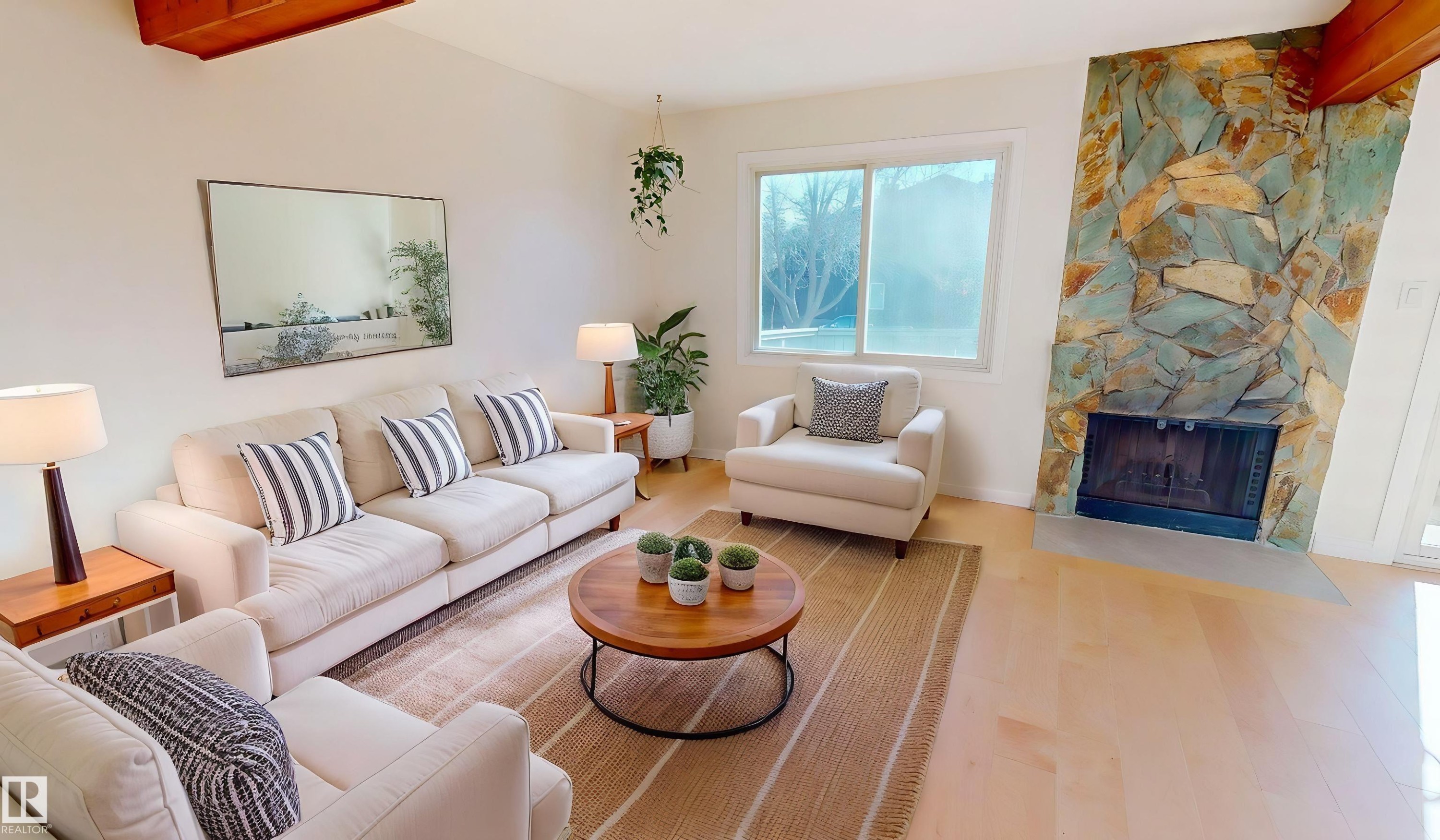 323 Willow Crest, Edmonton, AB - Indoor Photo Showing Living Room With Fireplace