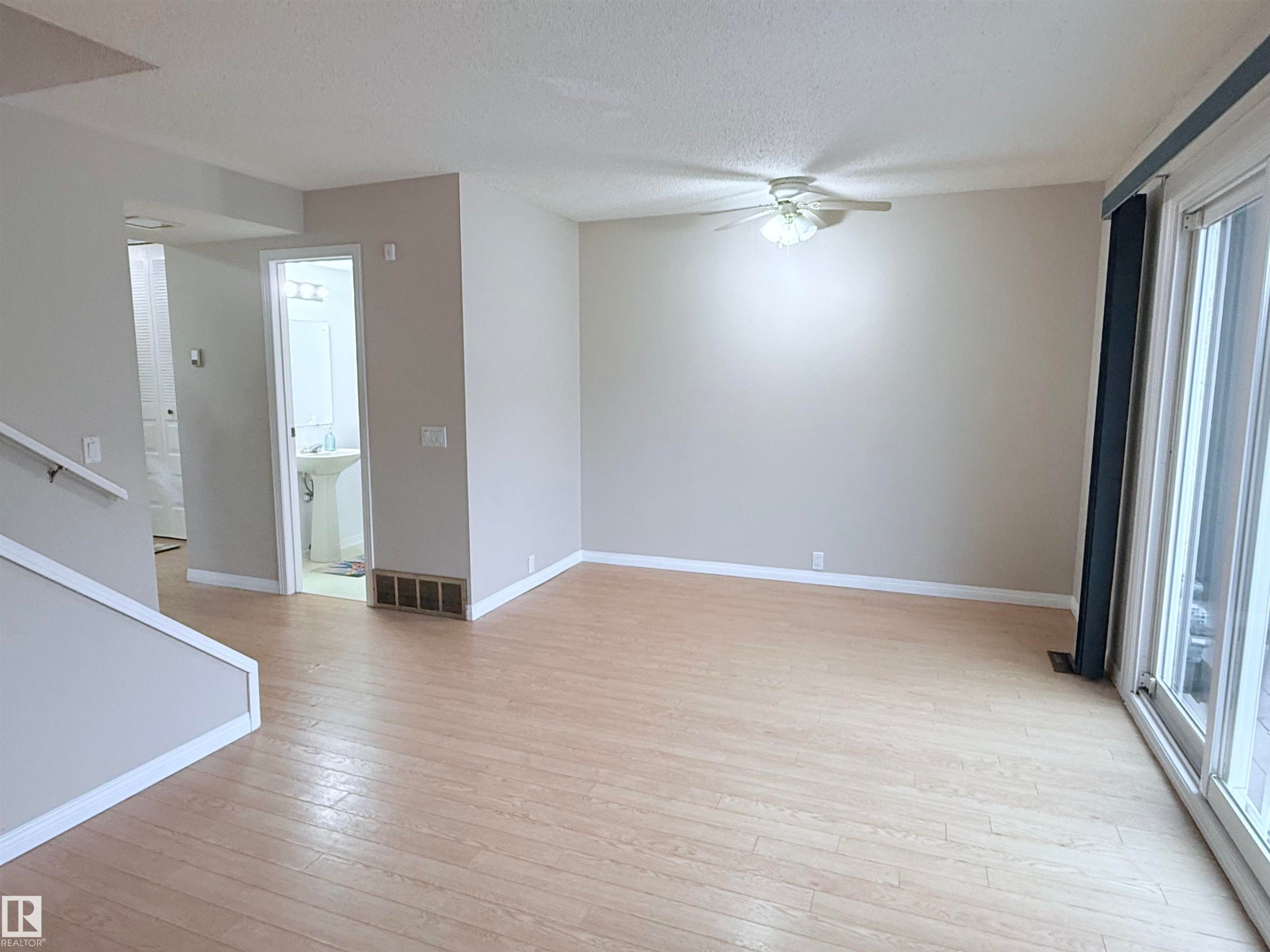 18118 93 Avenue, Edmonton, AB - Indoor Photo Showing Other Room