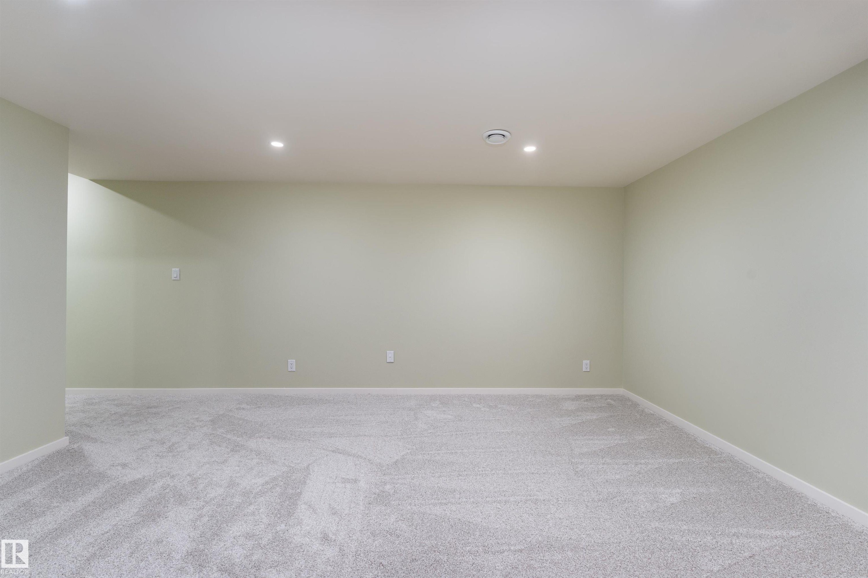 9523 134 Avenue, Edmonton, AB - Indoor