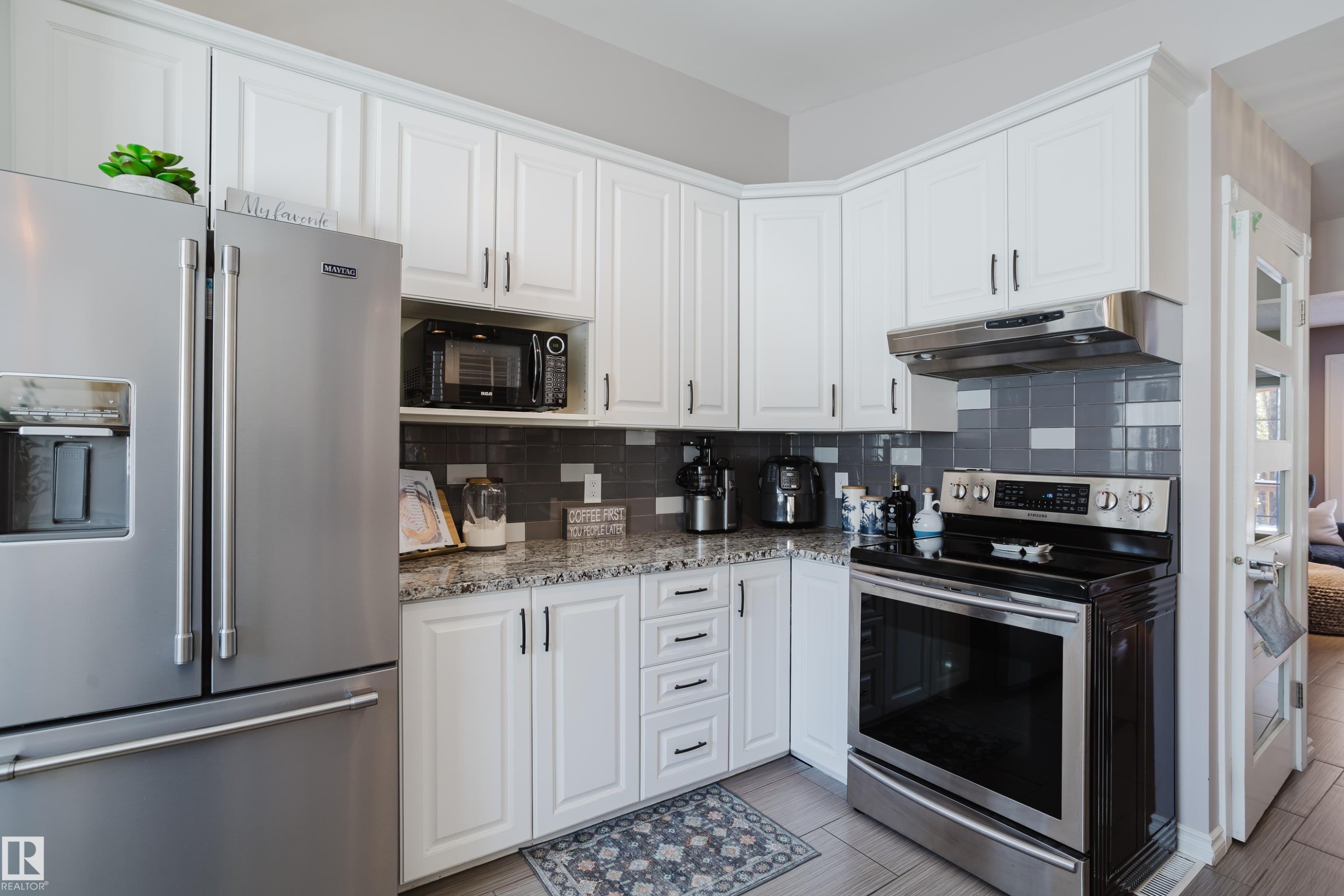 13 Sorrel Crescent, St. Albert, AB - Indoor Photo Showing Kitchen
