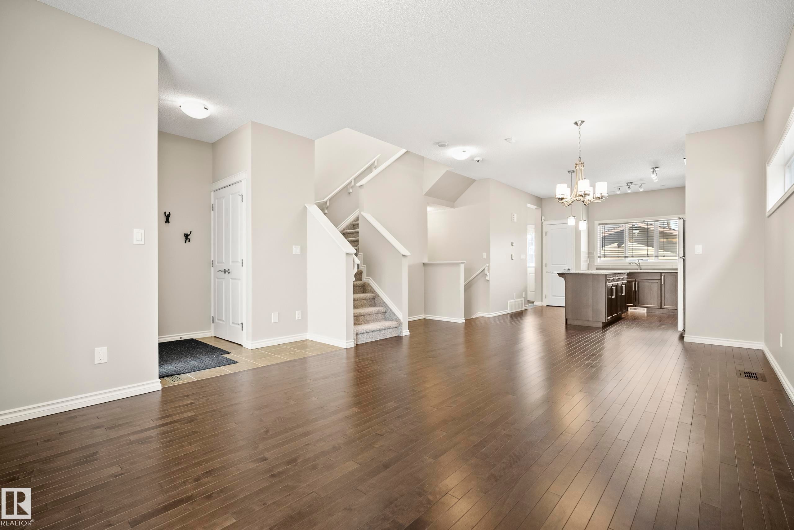 17625 60A Street, Edmonton, AB - Indoor Photo Showing Living Room