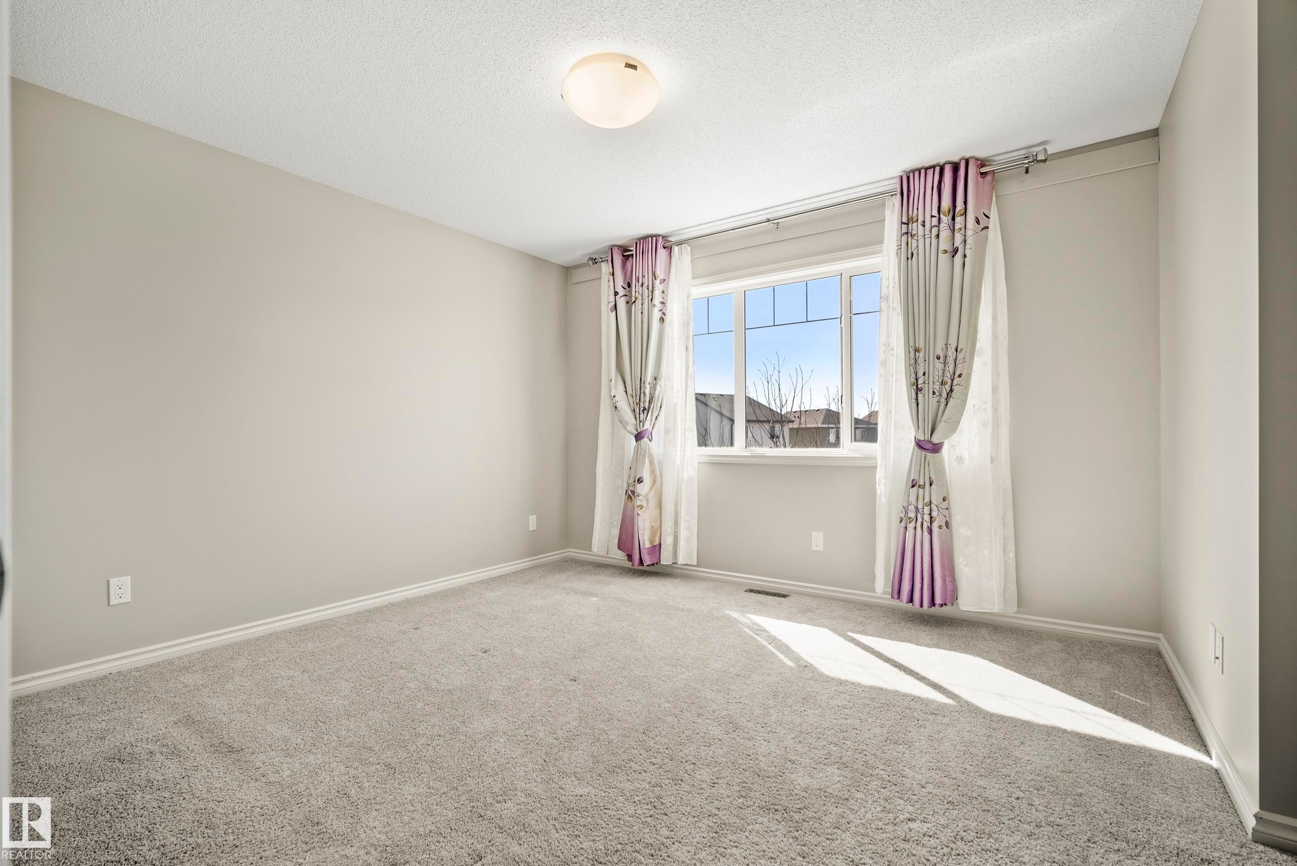 17625 60A Street, Edmonton, AB - Indoor Photo Showing Other Room