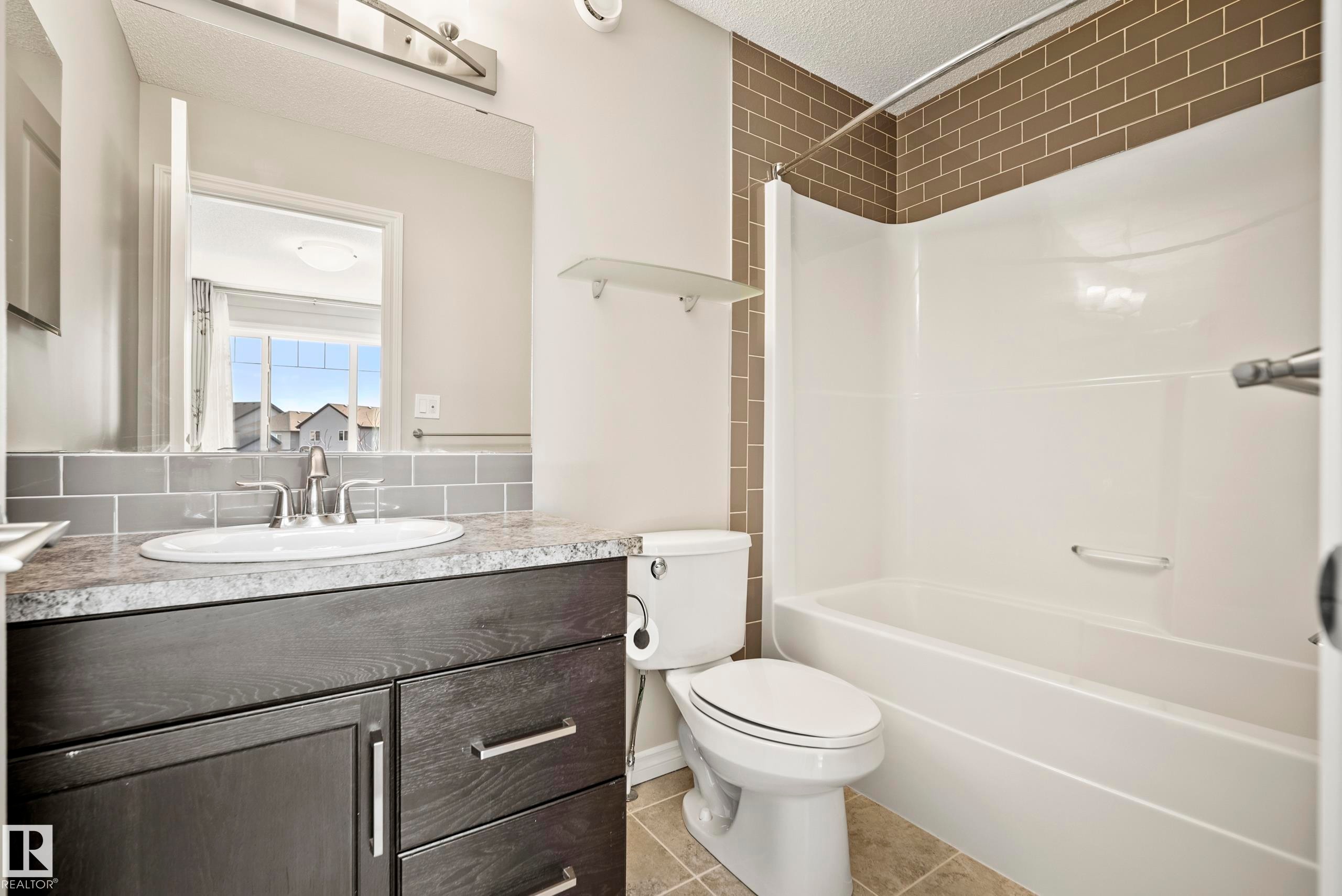 17625 60A Street, Edmonton, AB - Indoor Photo Showing Bathroom