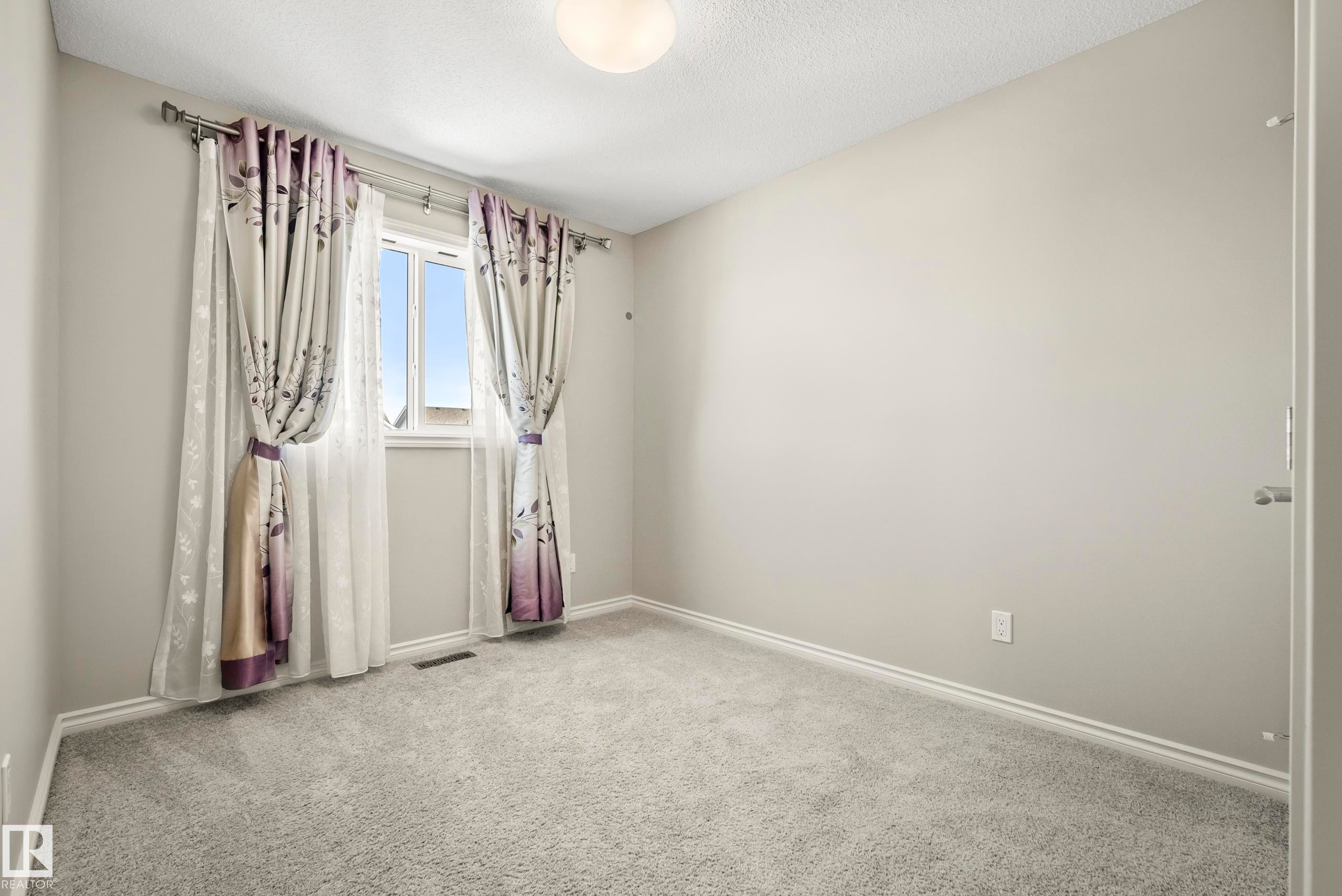 17625 60A Street, Edmonton, AB - Indoor Photo Showing Other Room