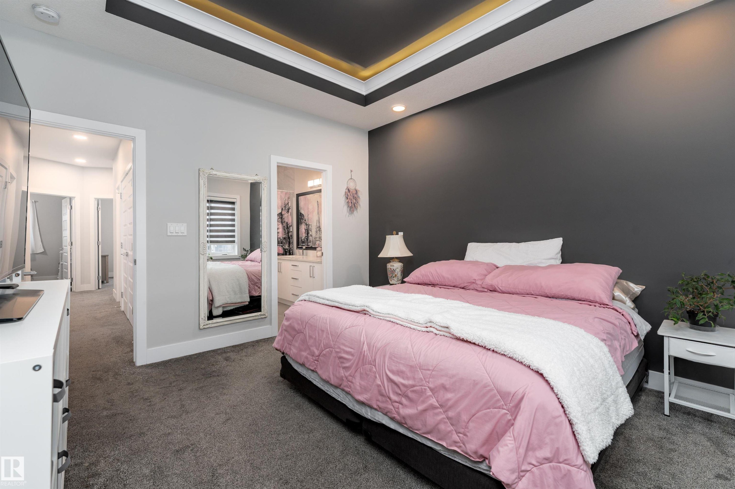 9338 Pear Link, Edmonton, AB - Indoor Photo Showing Bedroom