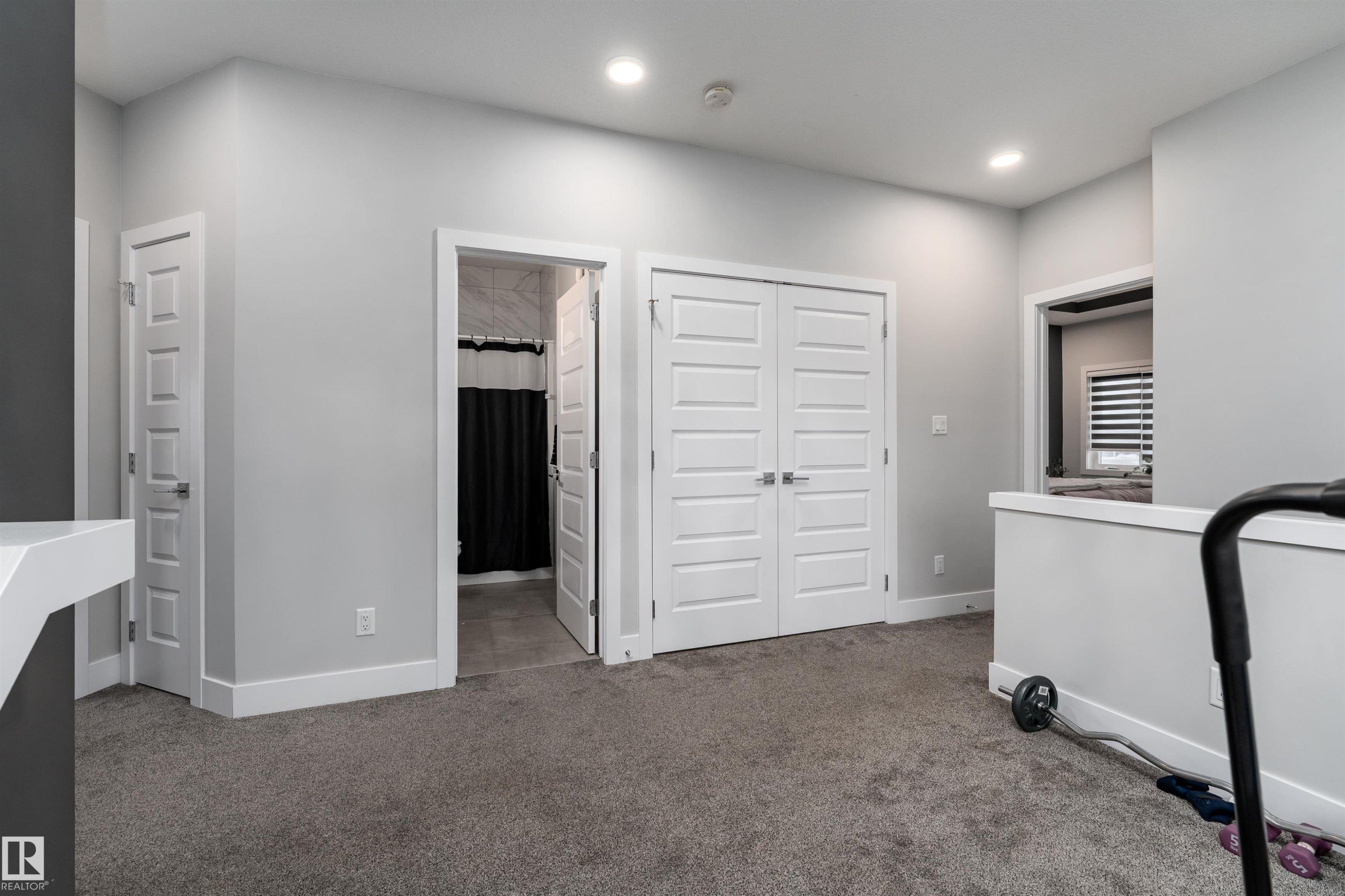 9338 Pear Link, Edmonton, AB - Indoor