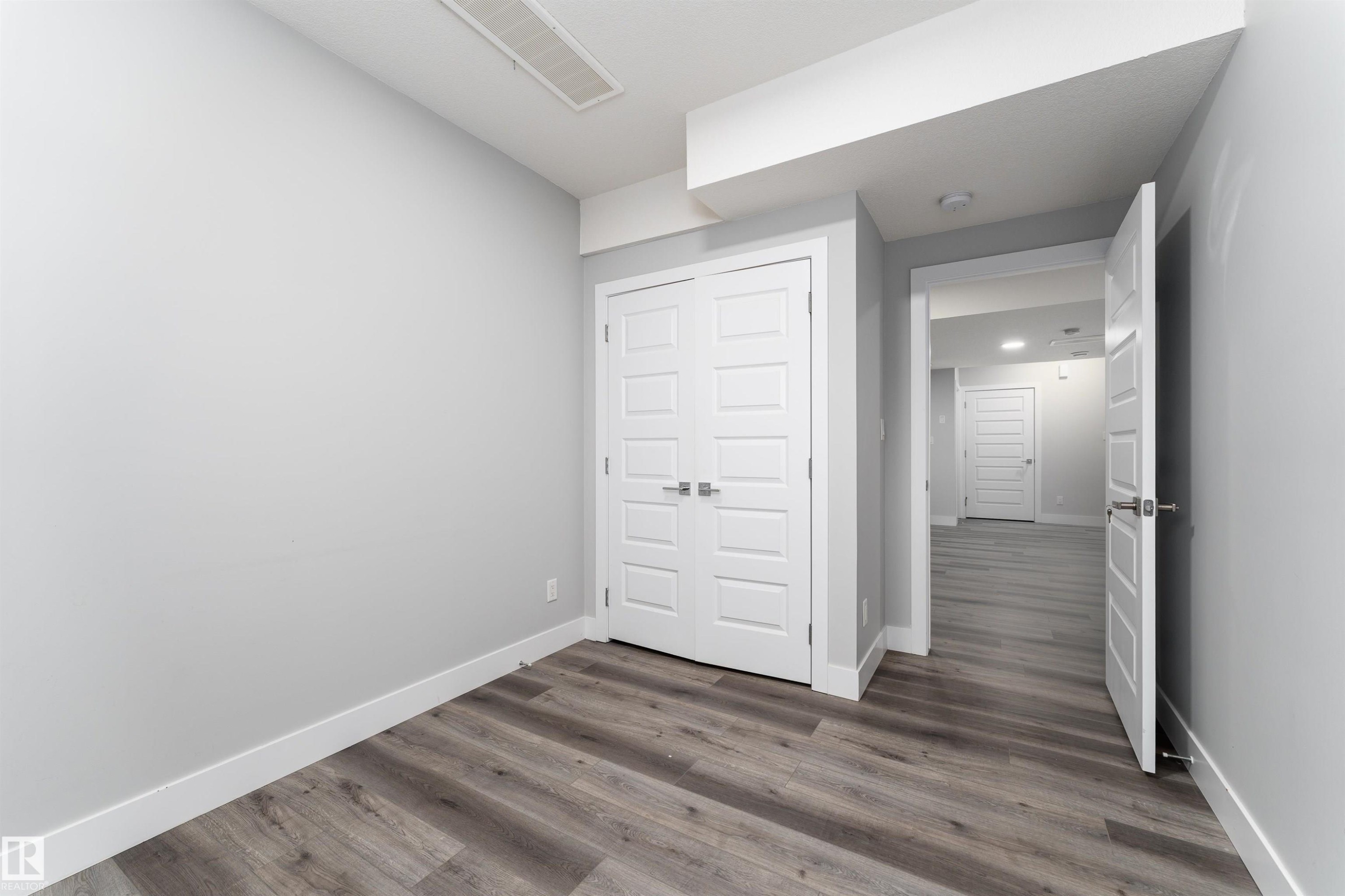 9338 Pear Link, Edmonton, AB - Indoor Photo Showing Other Room