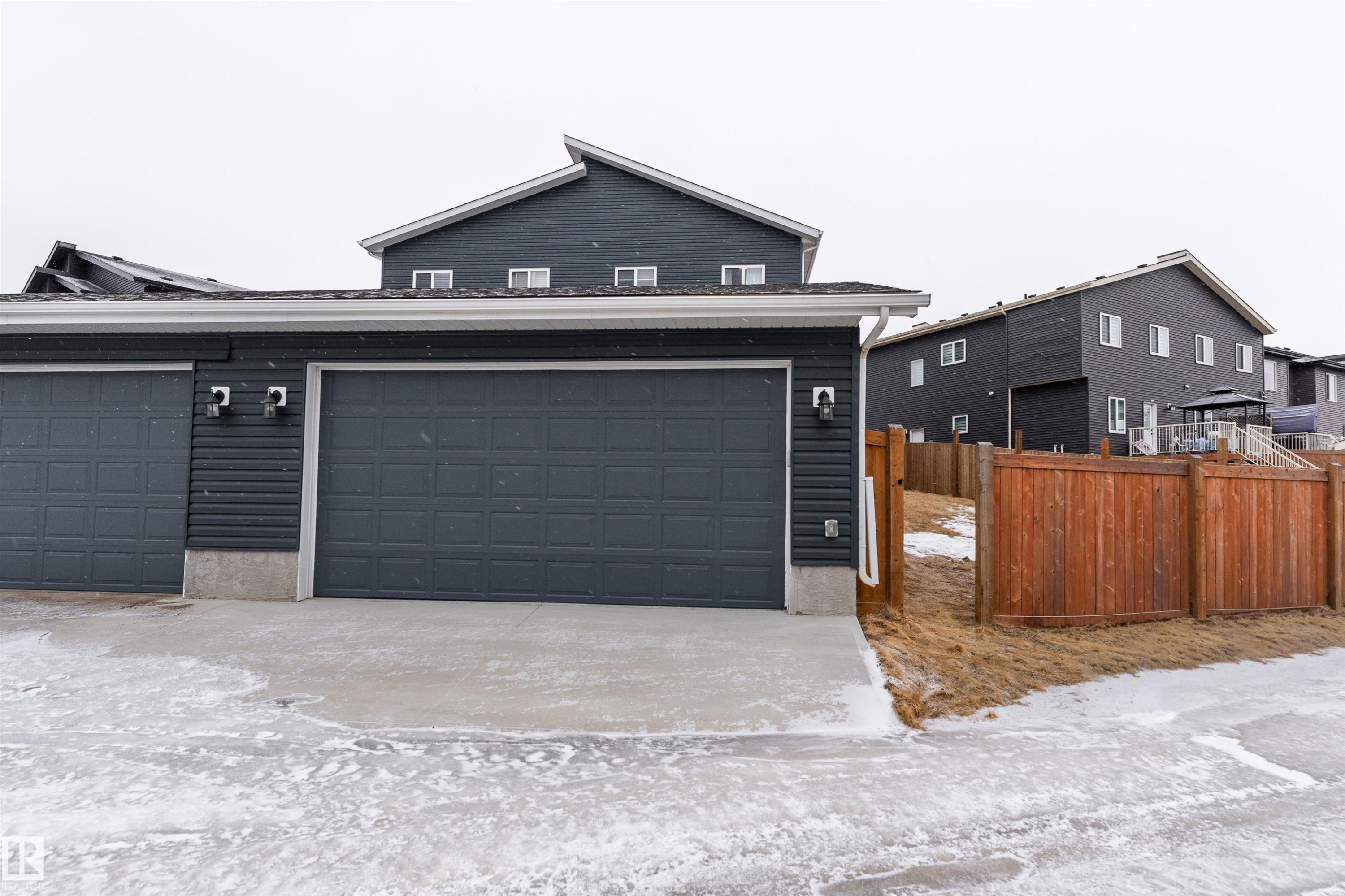 9338 Pear Link, Edmonton, AB - Outdoor