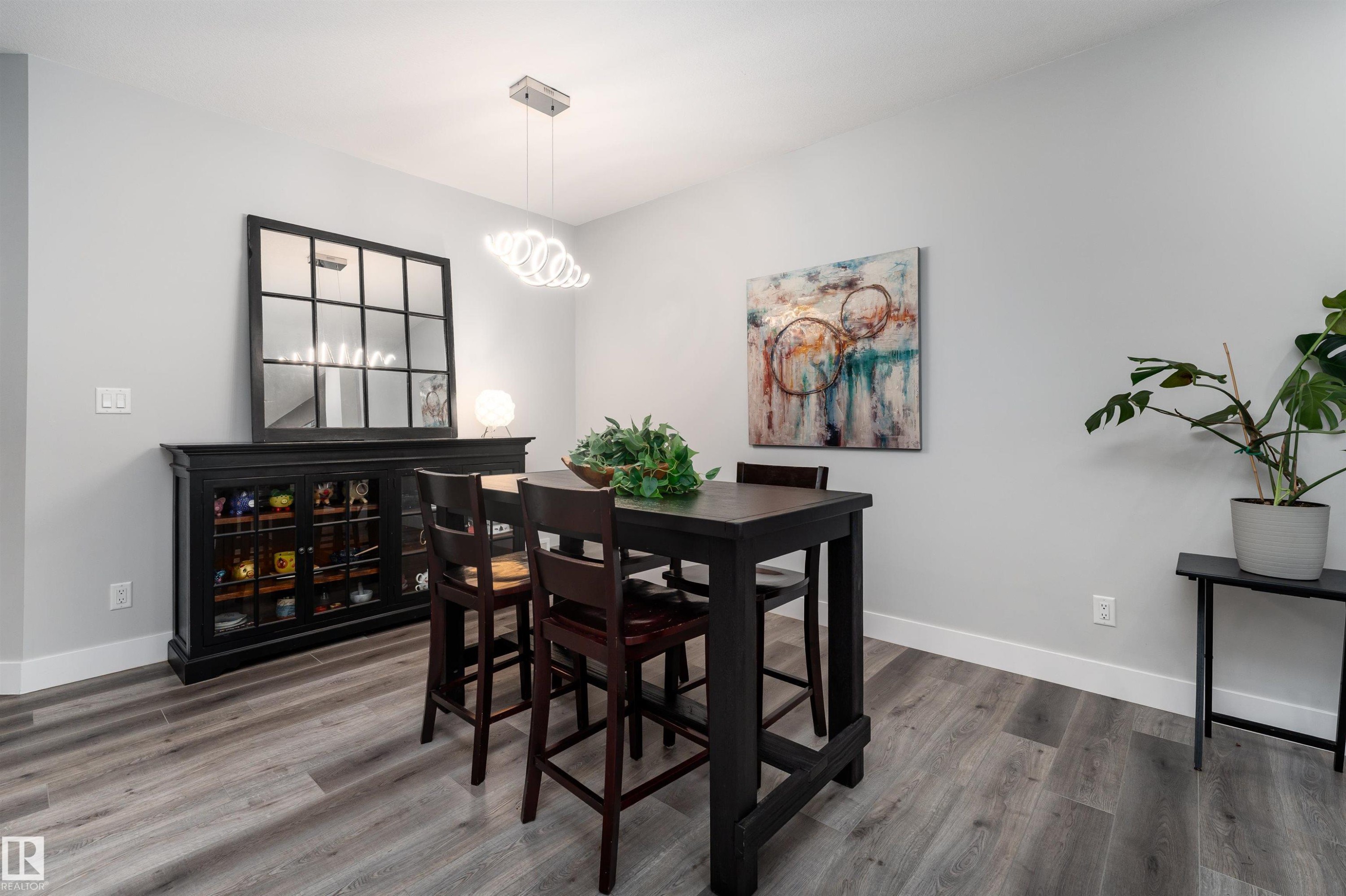 9338 Pear Link, Edmonton, AB - Indoor Photo Showing Dining Room