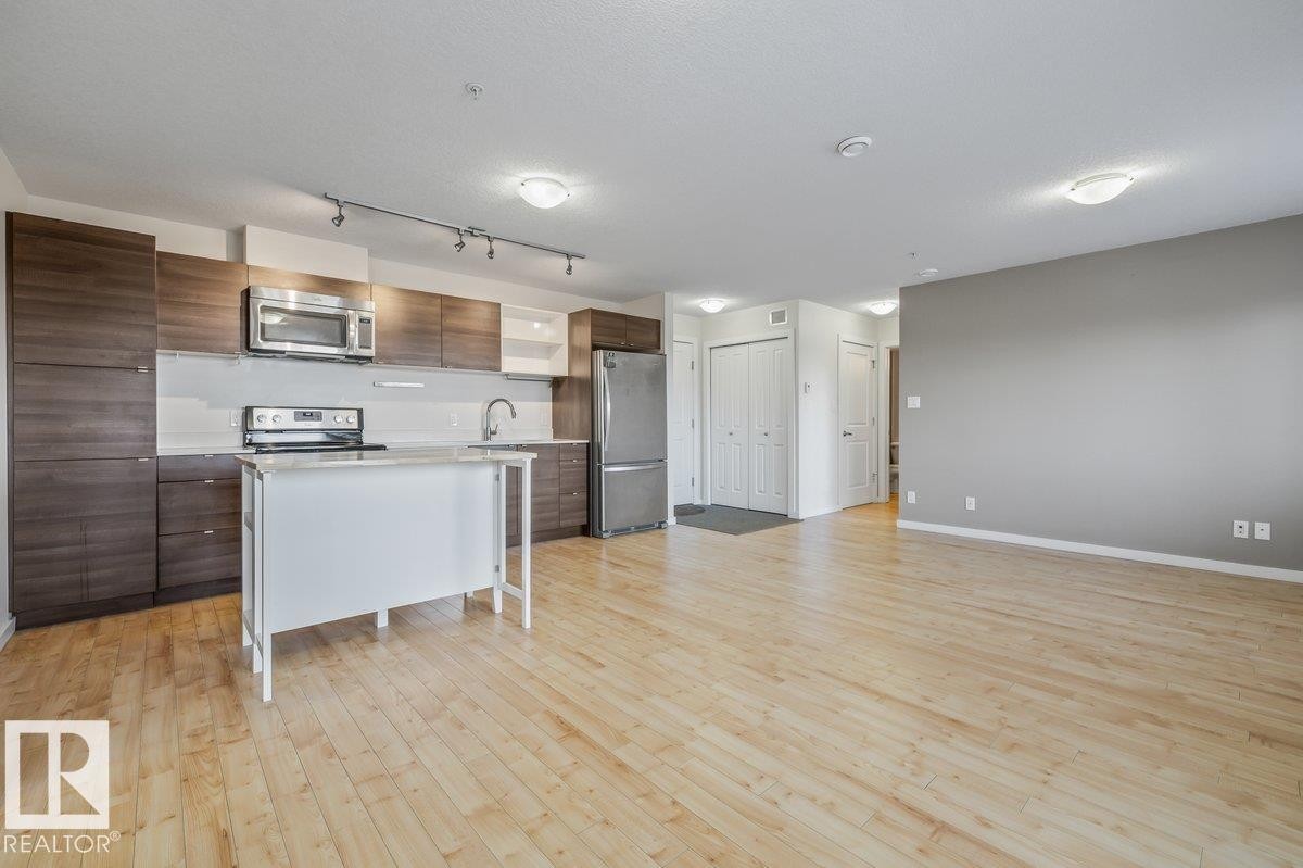 305 9523 160 Avenue, Edmonton, AB - Indoor Photo Showing Kitchen