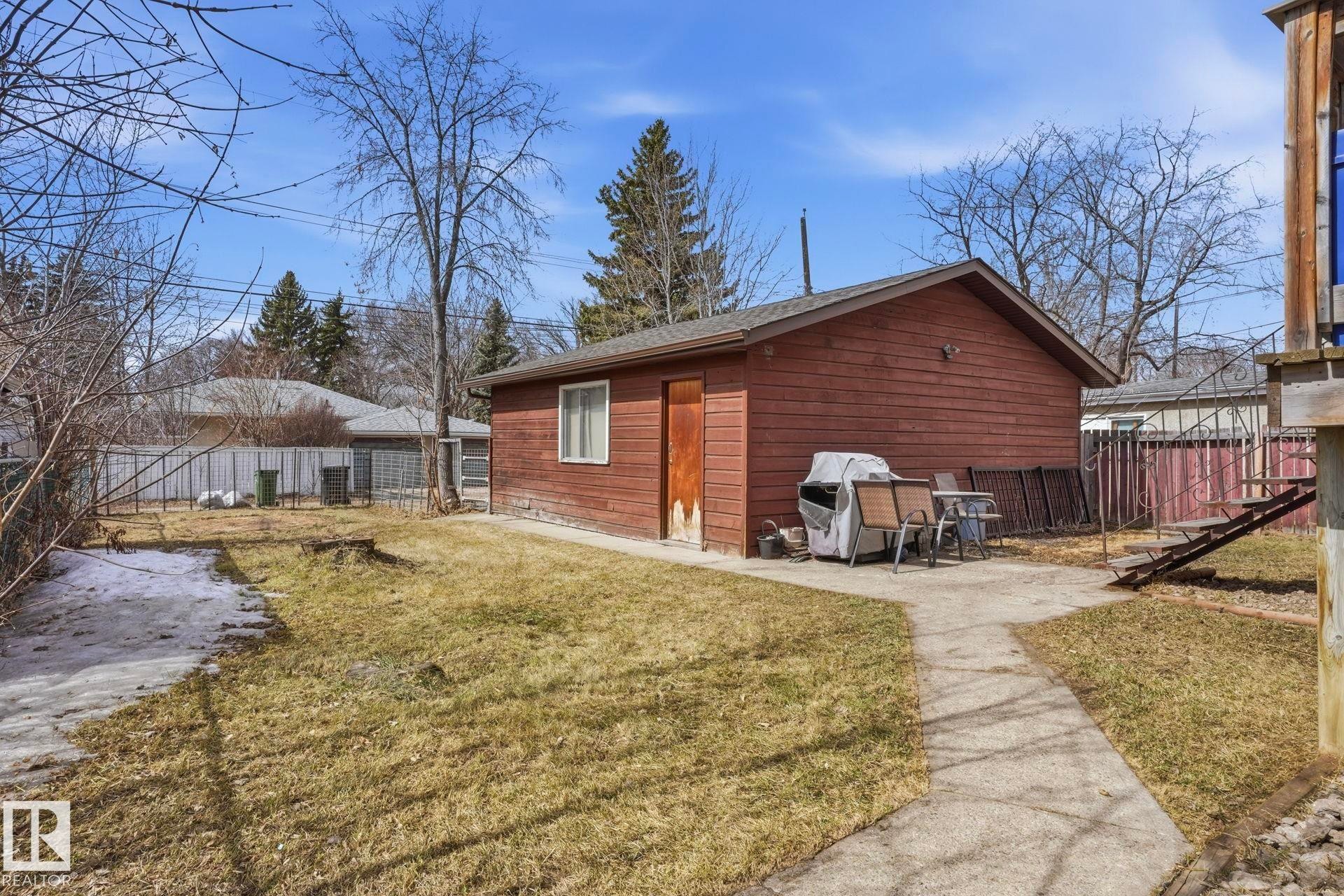 12340 St Albert Trail, Edmonton, AB - Outdoor