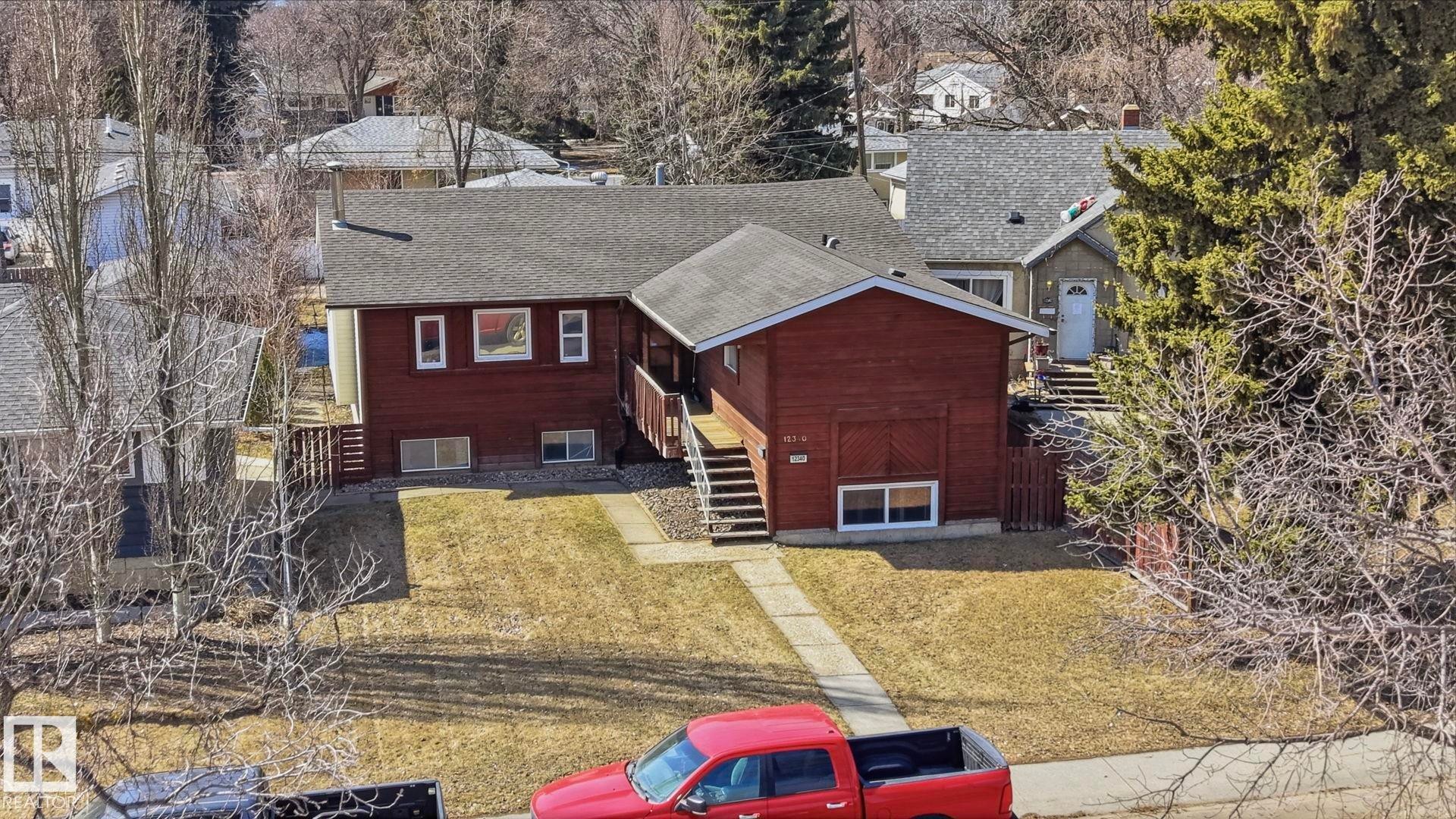 12340 St Albert Trail, Edmonton, AB - Outdoor