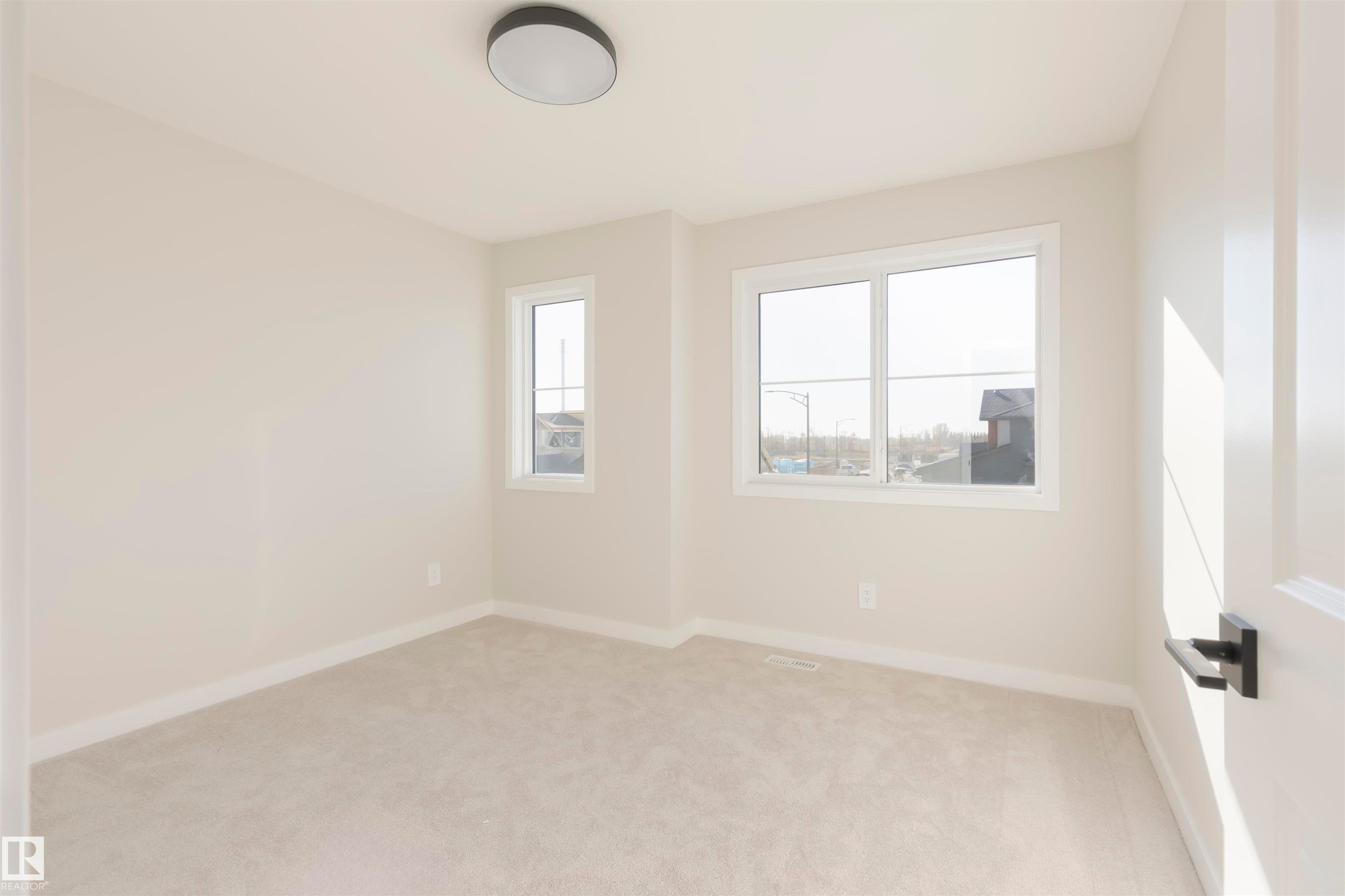 20620 43 Avenue Nw, Edmonton, AB - Indoor Photo Showing Other Room