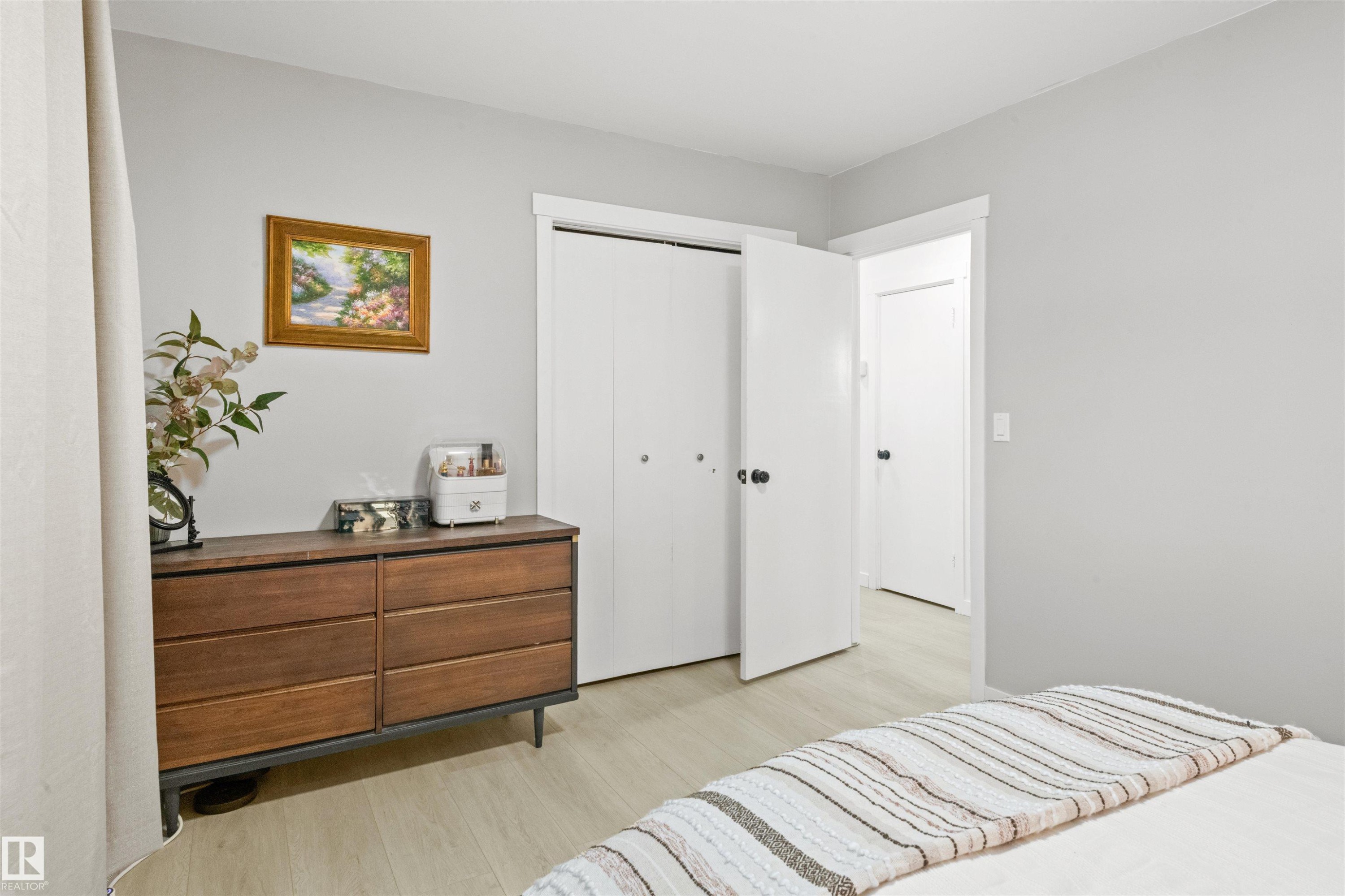 3429 120 Avenue, Edmonton, AB - Indoor Photo Showing Bedroom
