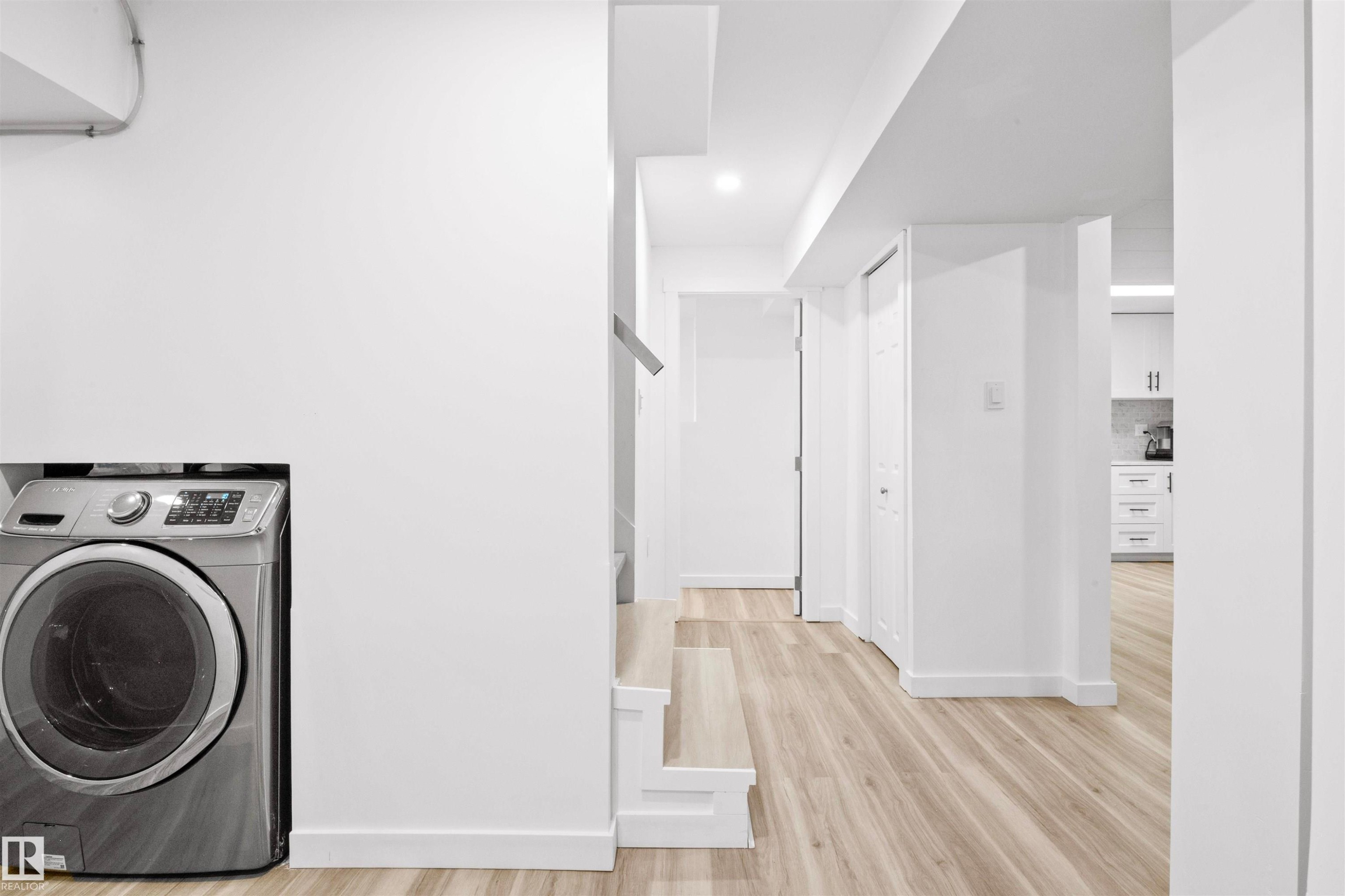 3429 120 Avenue, Edmonton, AB - Indoor Photo Showing Laundry Room