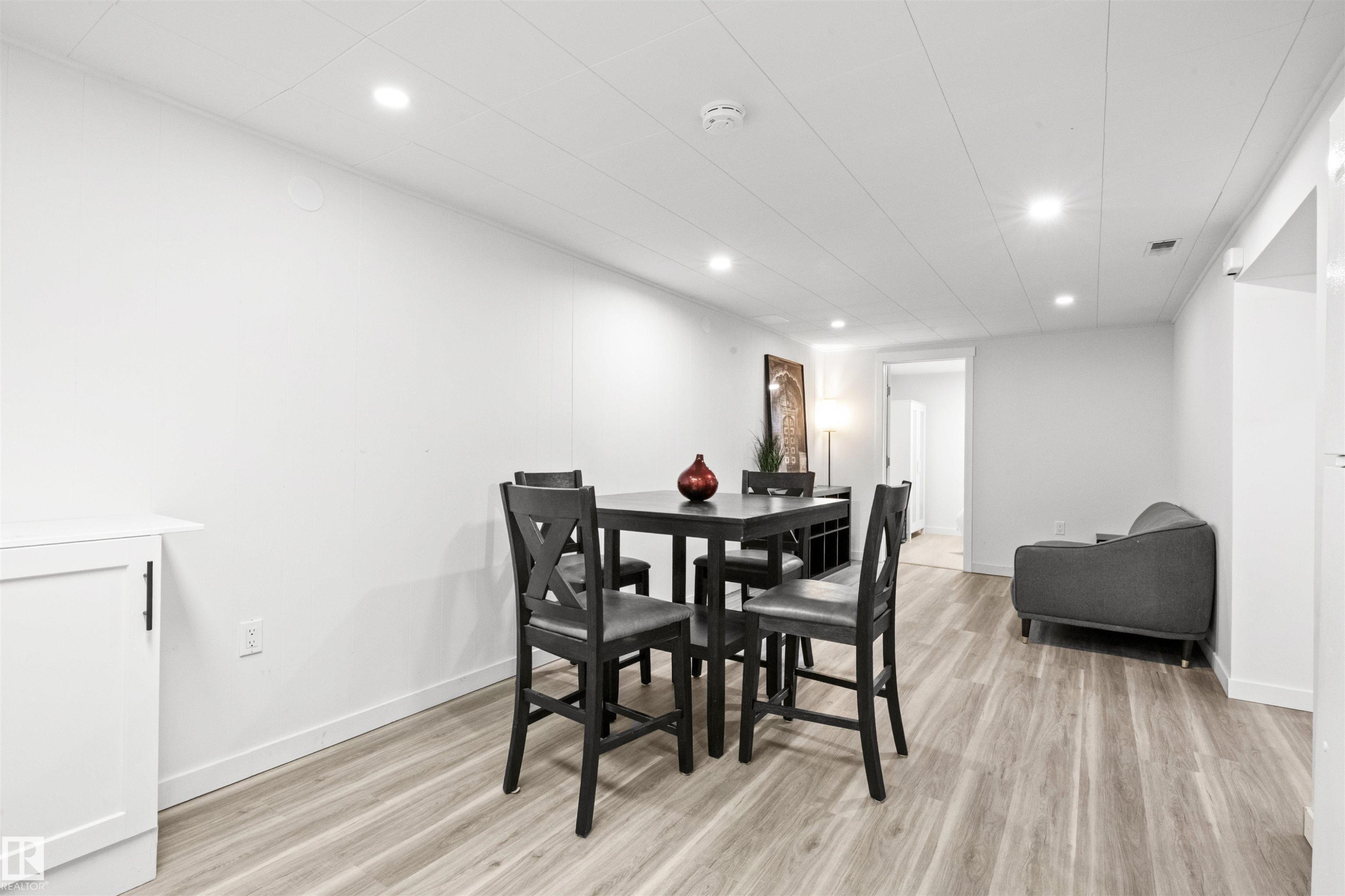 3429 120 Avenue, Edmonton, AB - Indoor Photo Showing Dining Room