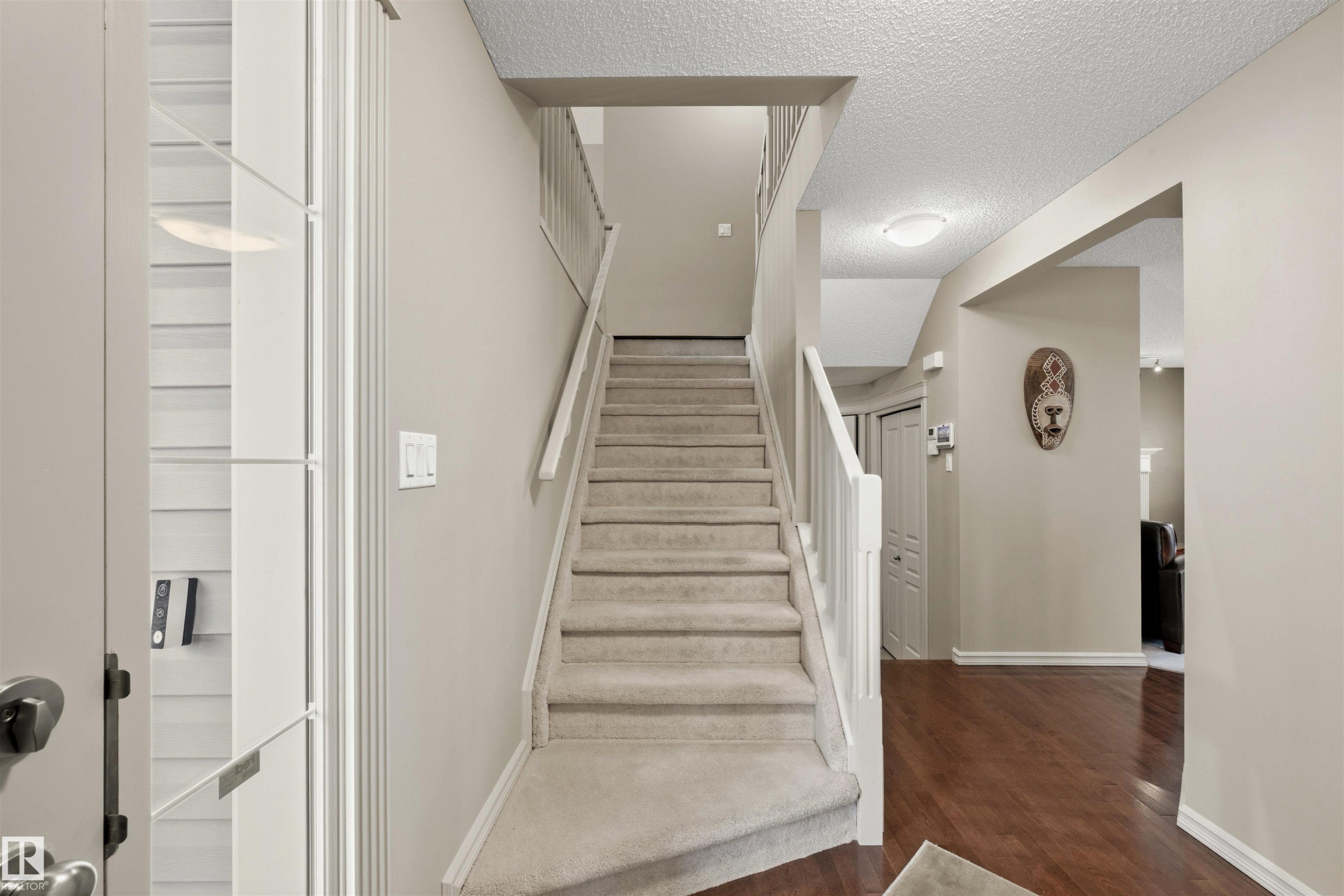 304 79 Street, Edmonton, AB - Indoor Photo Showing Other Room