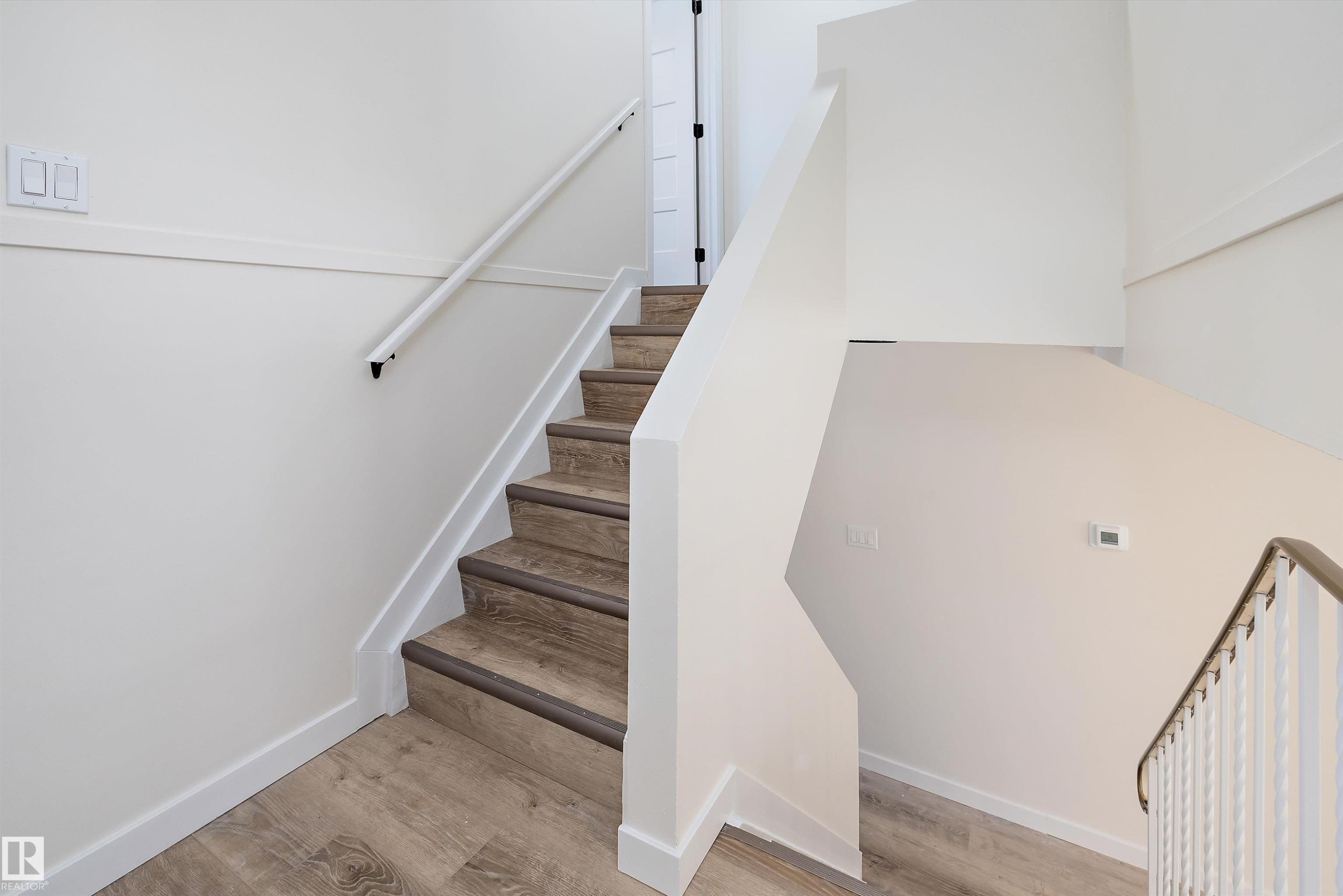 130 Callingwood Two, Edmonton, AB - Indoor Photo Showing Other Room