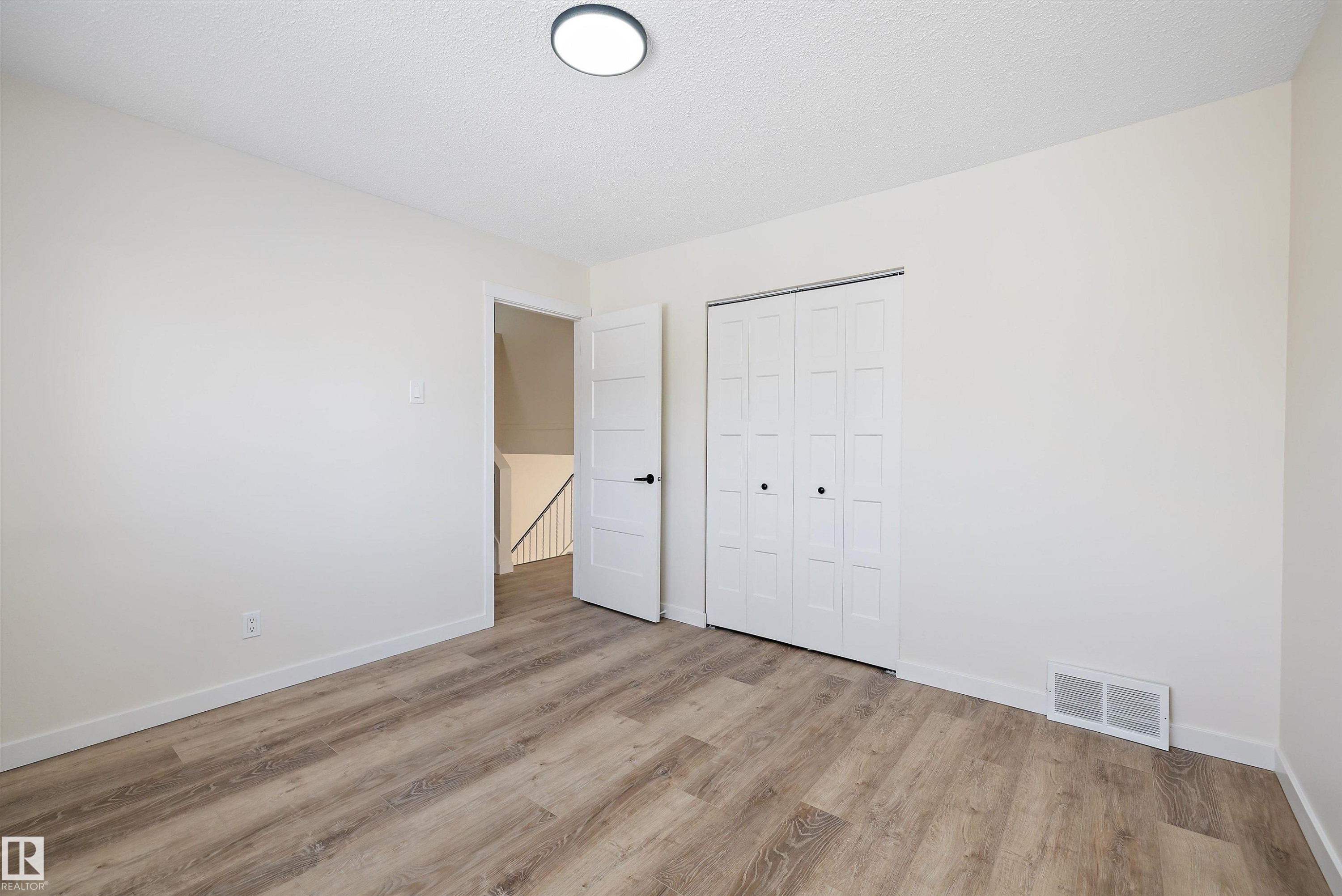 130 Callingwood Two, Edmonton, AB - Indoor Photo Showing Other Room