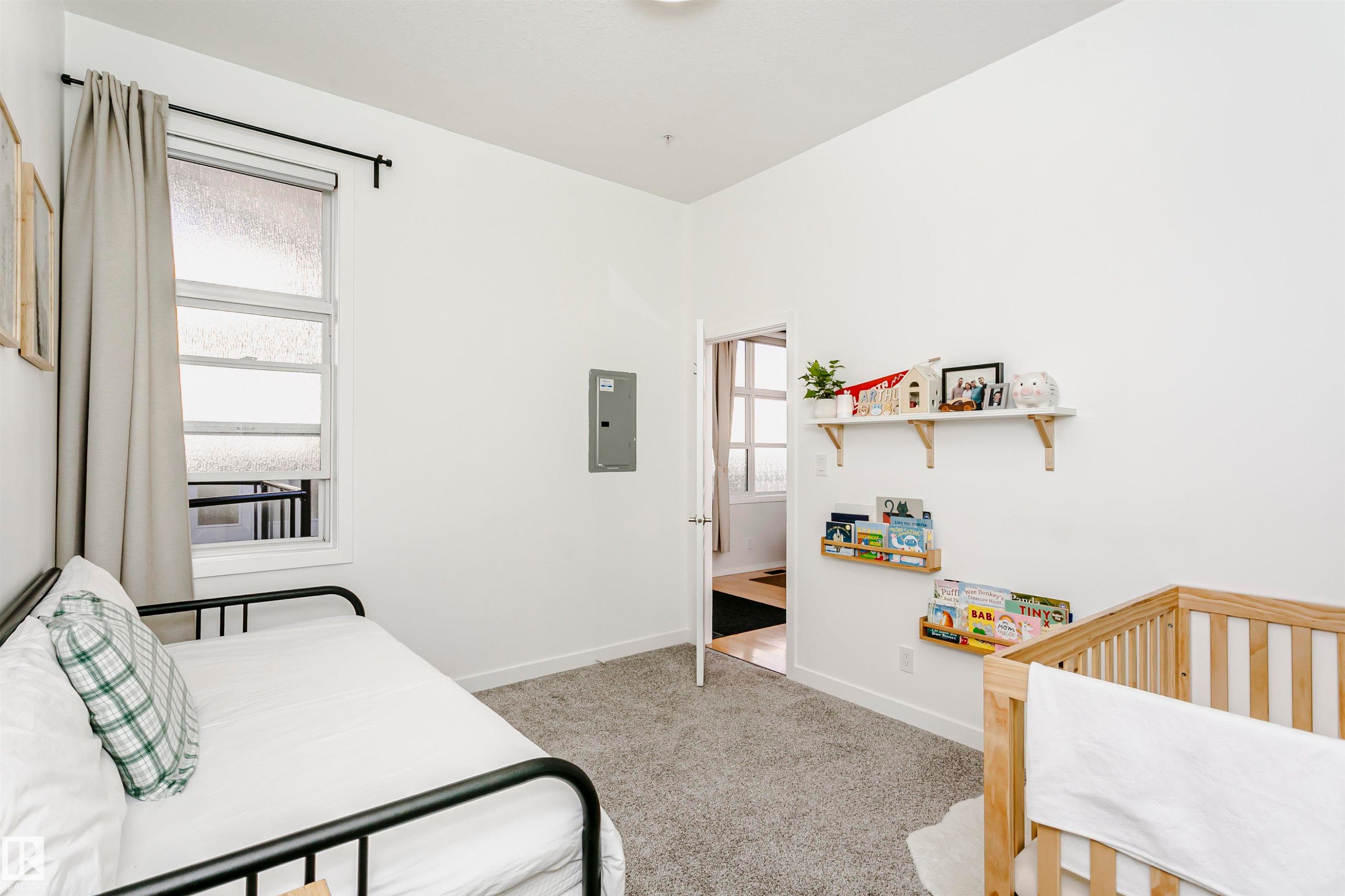 503 9503 101 Avenue, Edmonton, AB - Indoor Photo Showing Bedroom