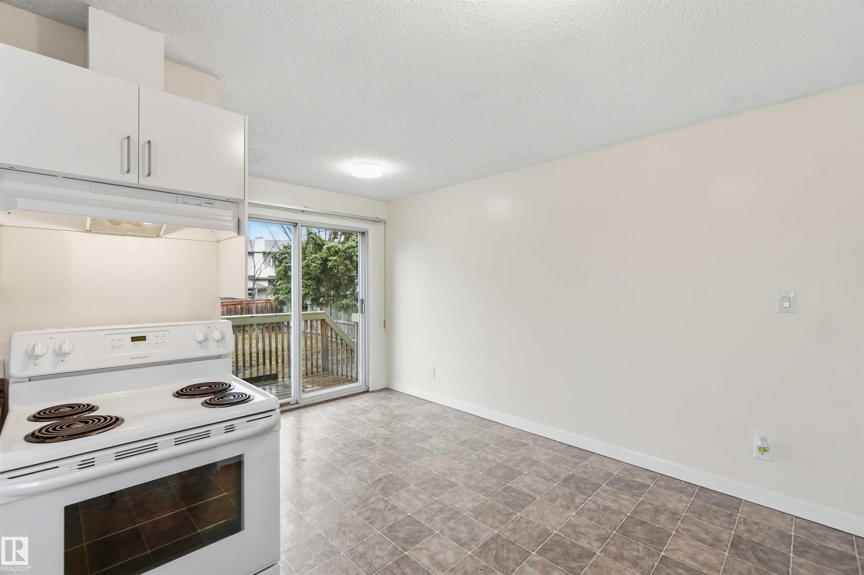4636 37A Avenue, Edmonton, AB - Indoor Photo Showing Kitchen