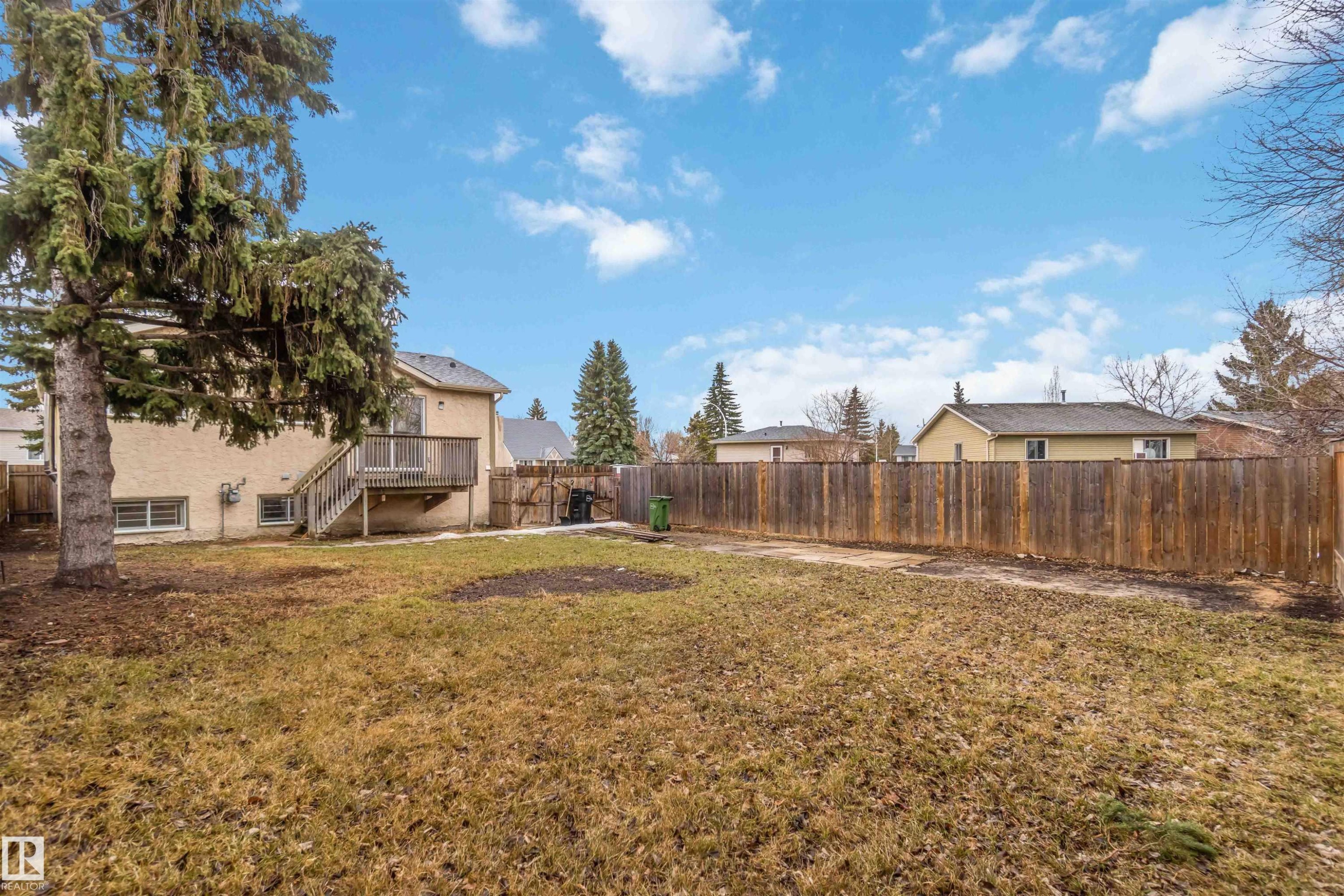 4636 37A Avenue, Edmonton, AB - Outdoor